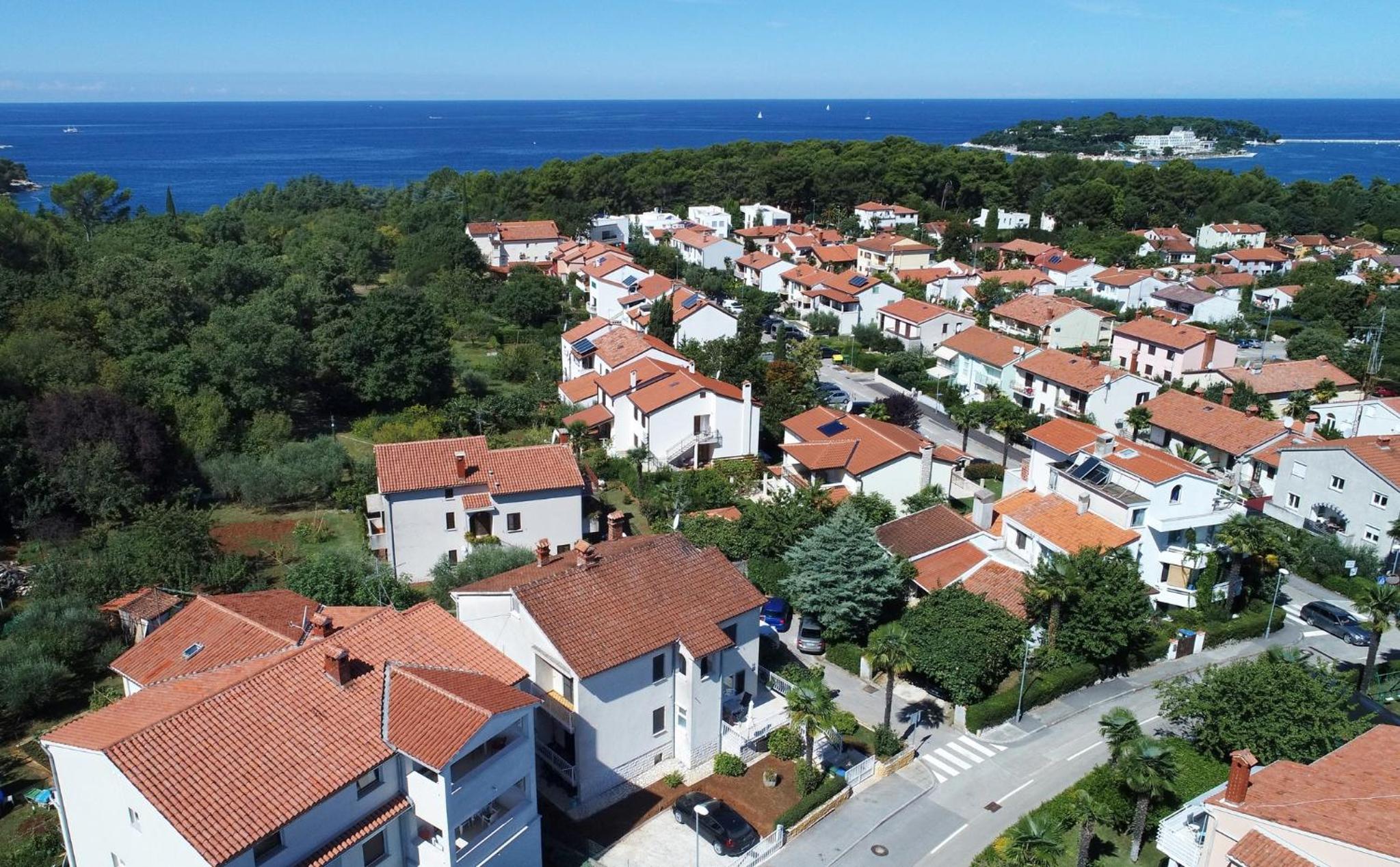 Apartments Laguna