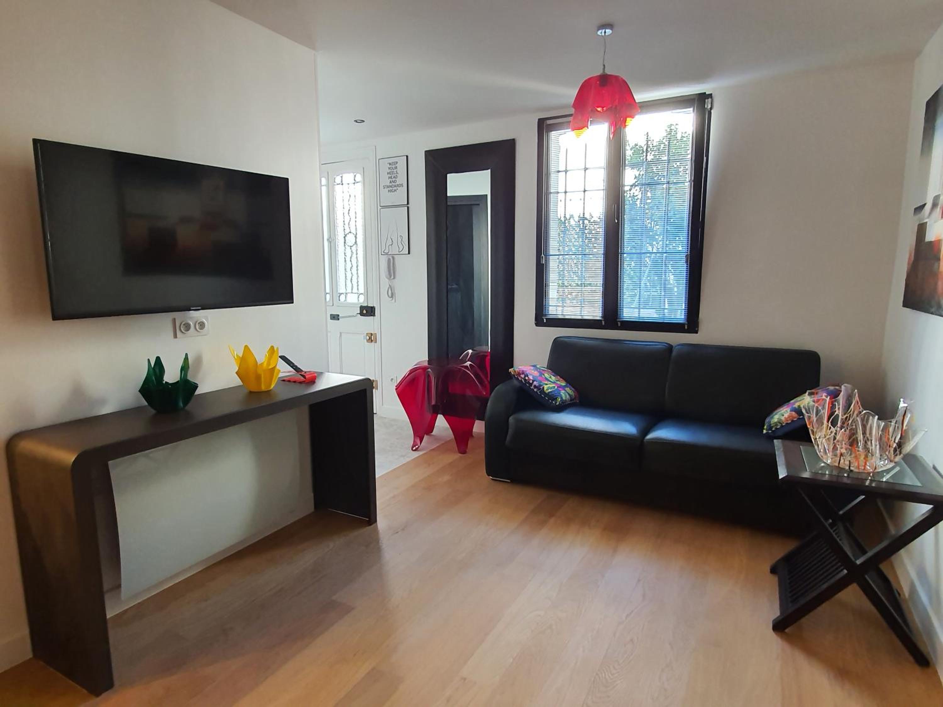 Très jolie bas de maison en centre ville, parking, Wi-Fi, Netflix