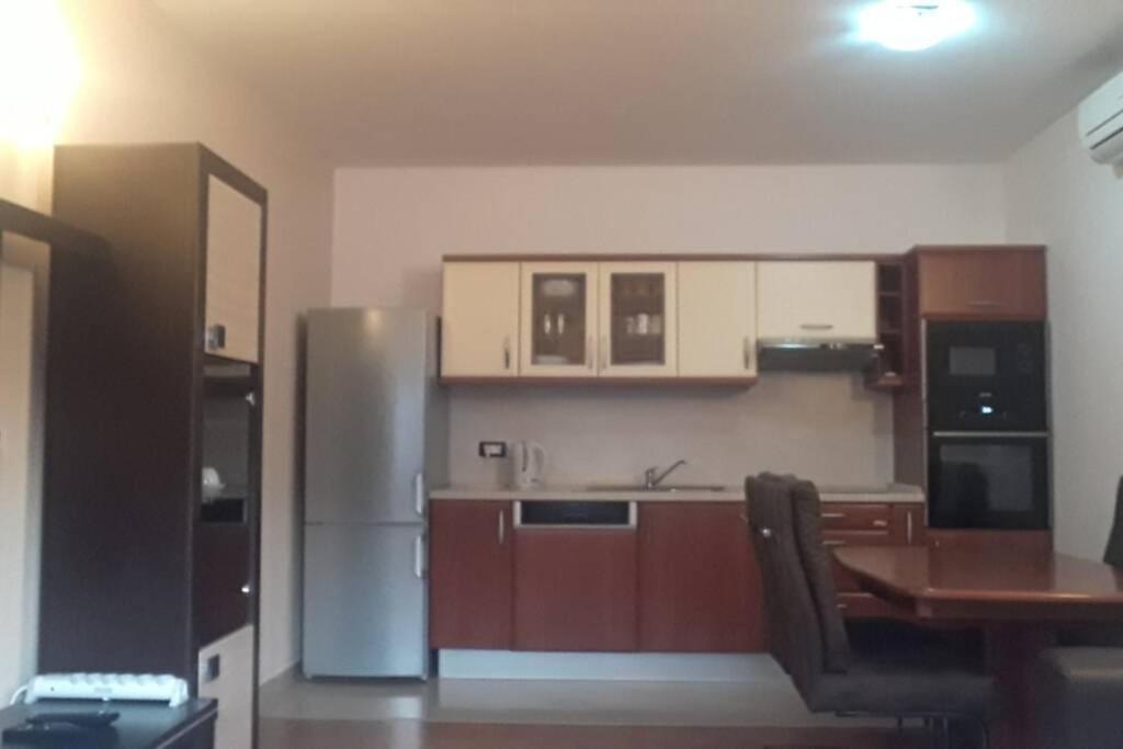 Apartman Franko - uz parking view 3