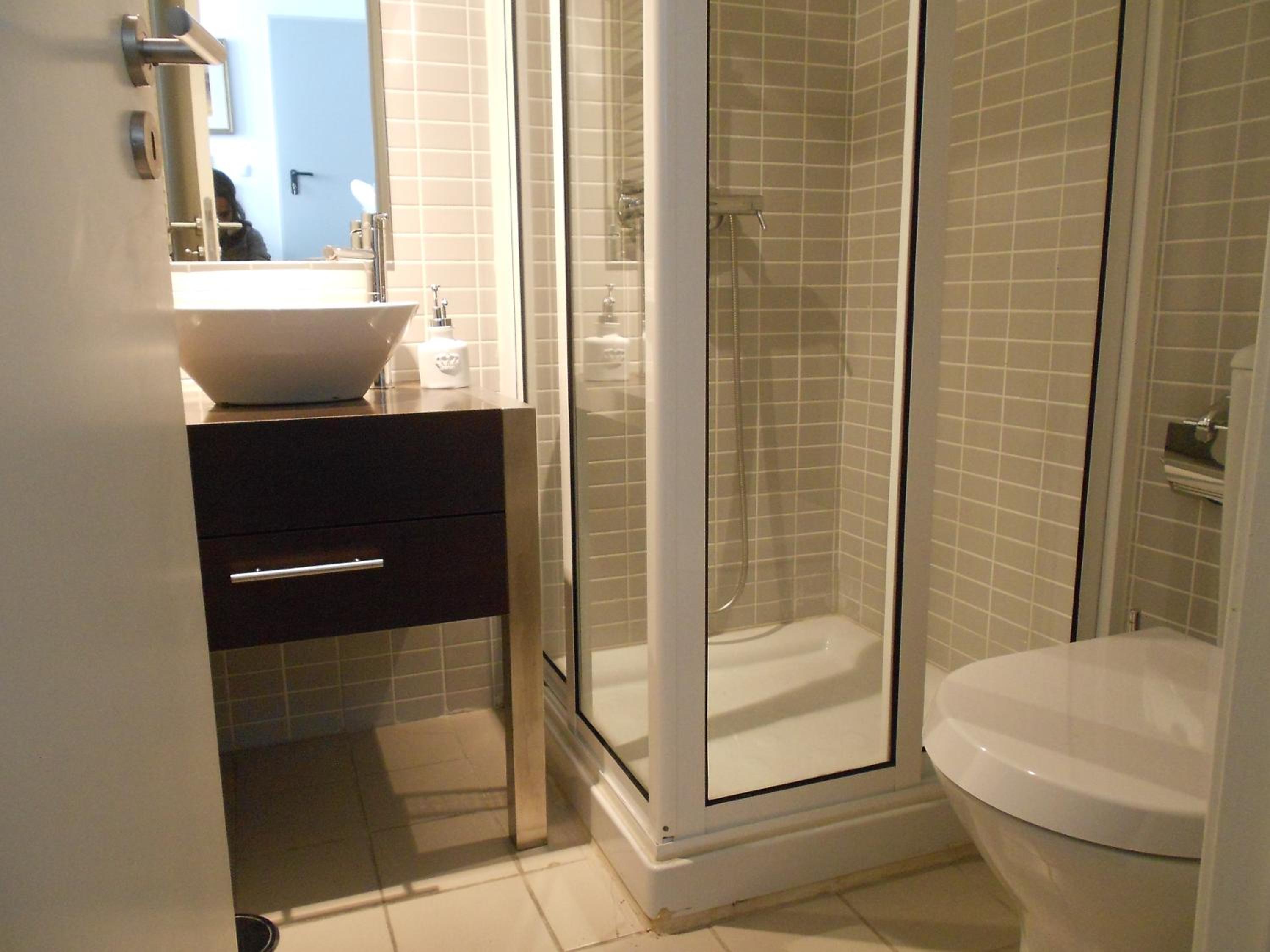 Triplex - Quarto com w.c. privado view 3