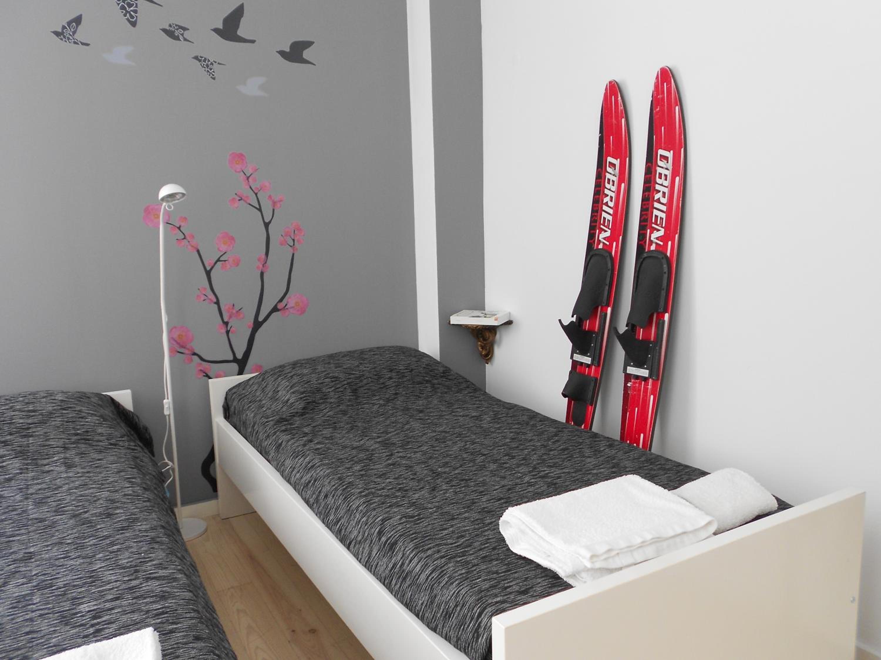 Triplex - Quarto com w.c. privado view 4