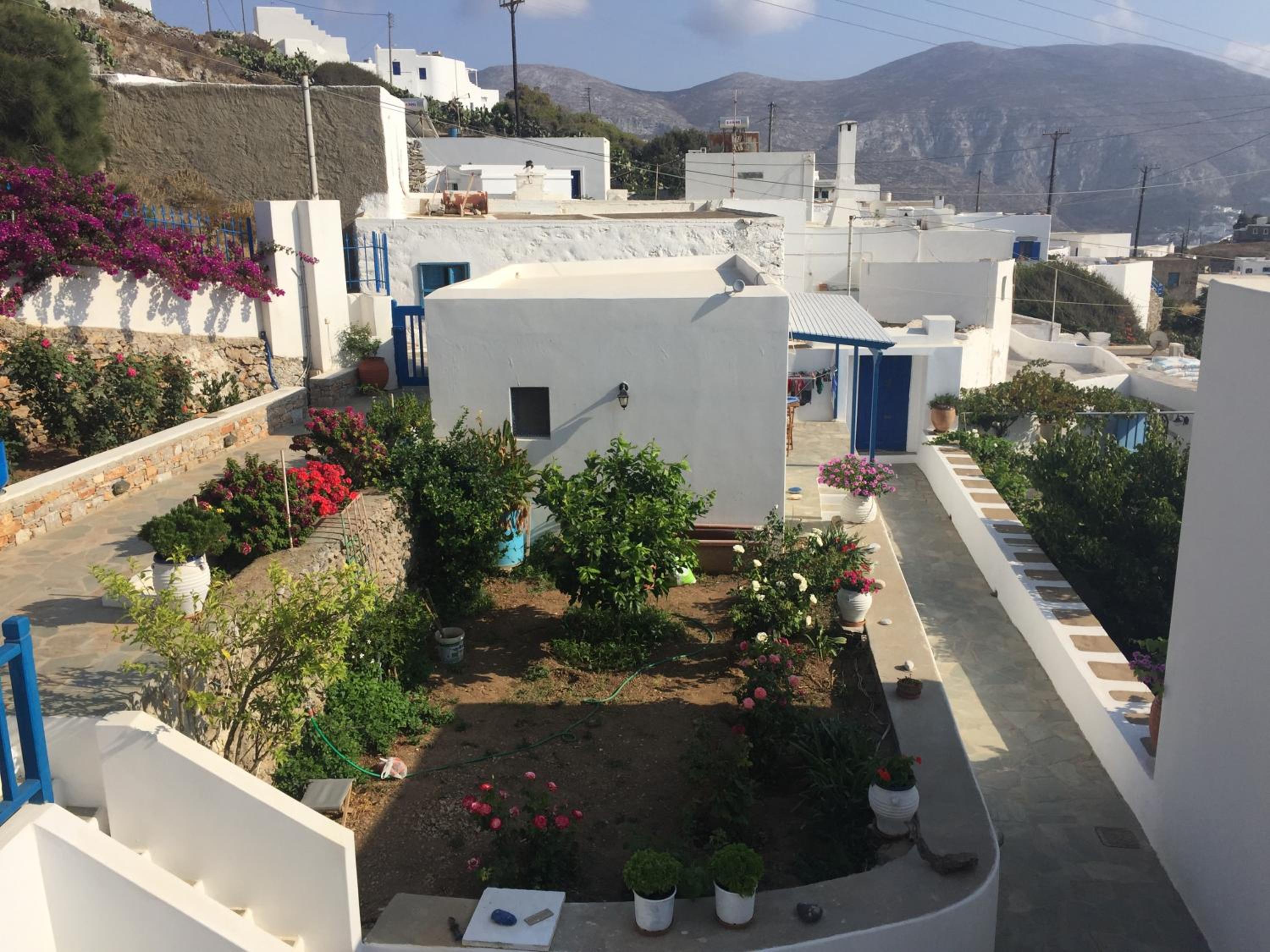 Cycladic house in rural surrounding 2 photo 3