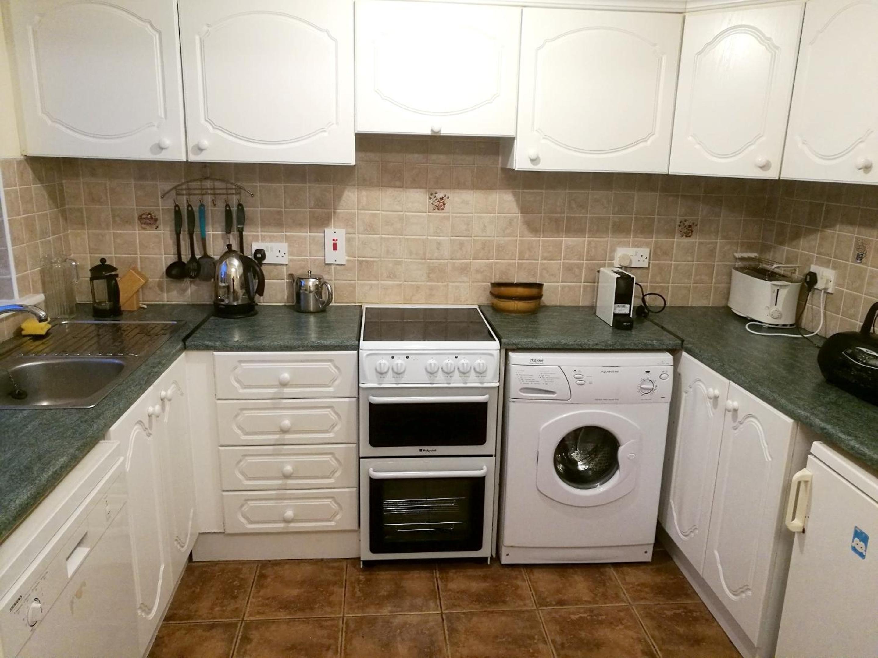 4 bedrooms house at Enniscrone 400 m away from the beach with enclosed garden and wifi