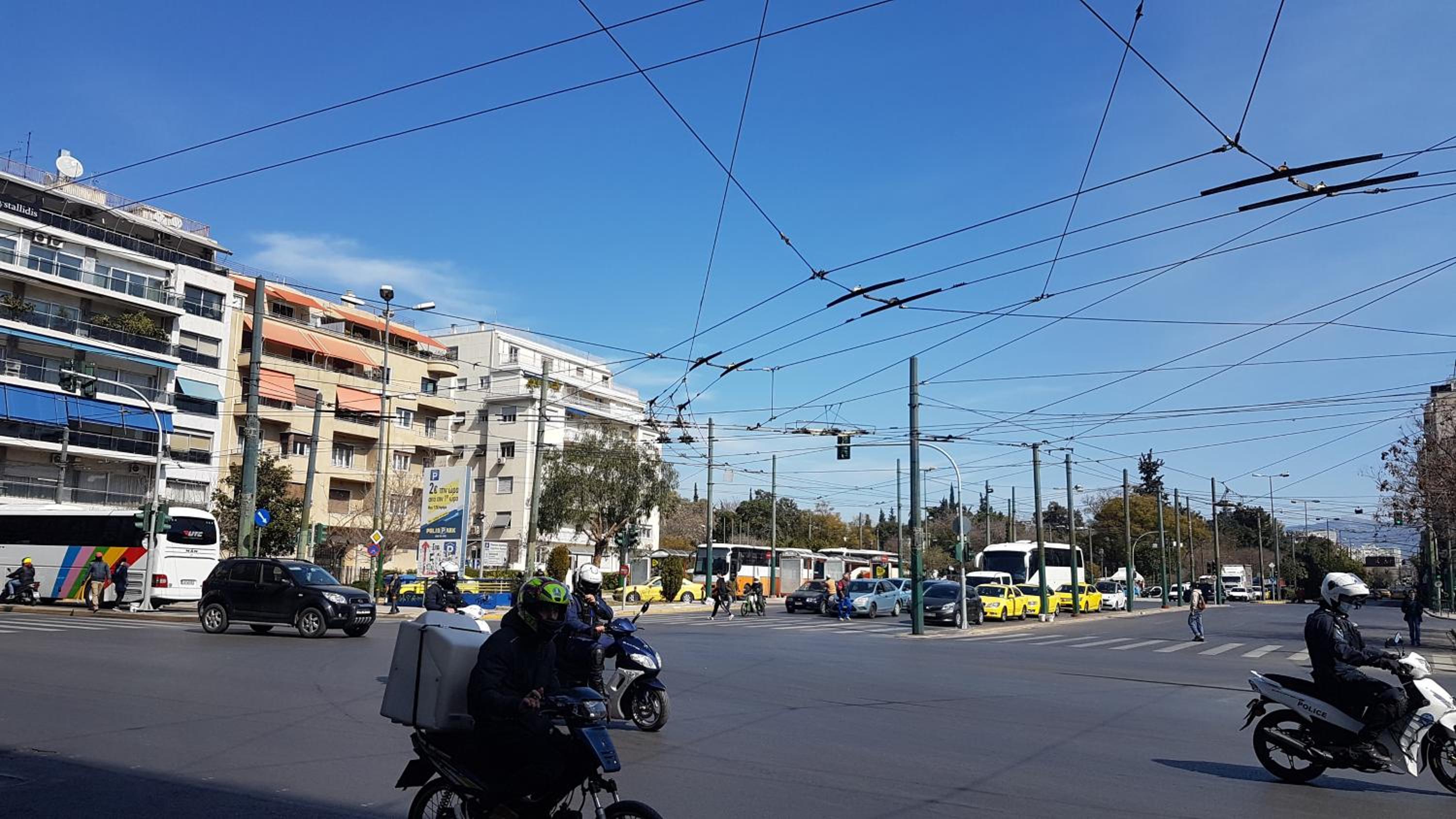 Petrol Apartment- Athens Center, 4 BD, 1 BATH