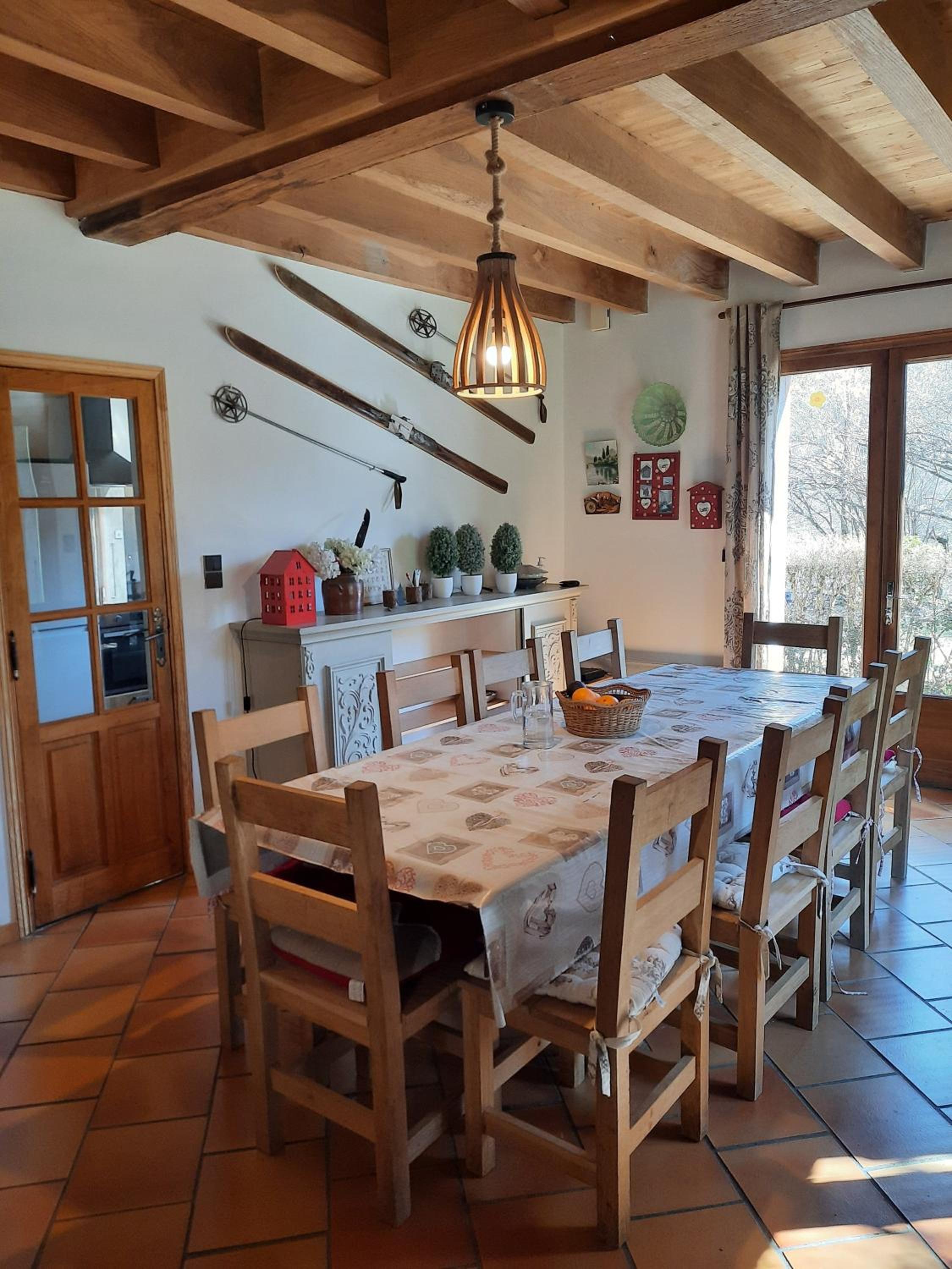 La Grange Des Biches