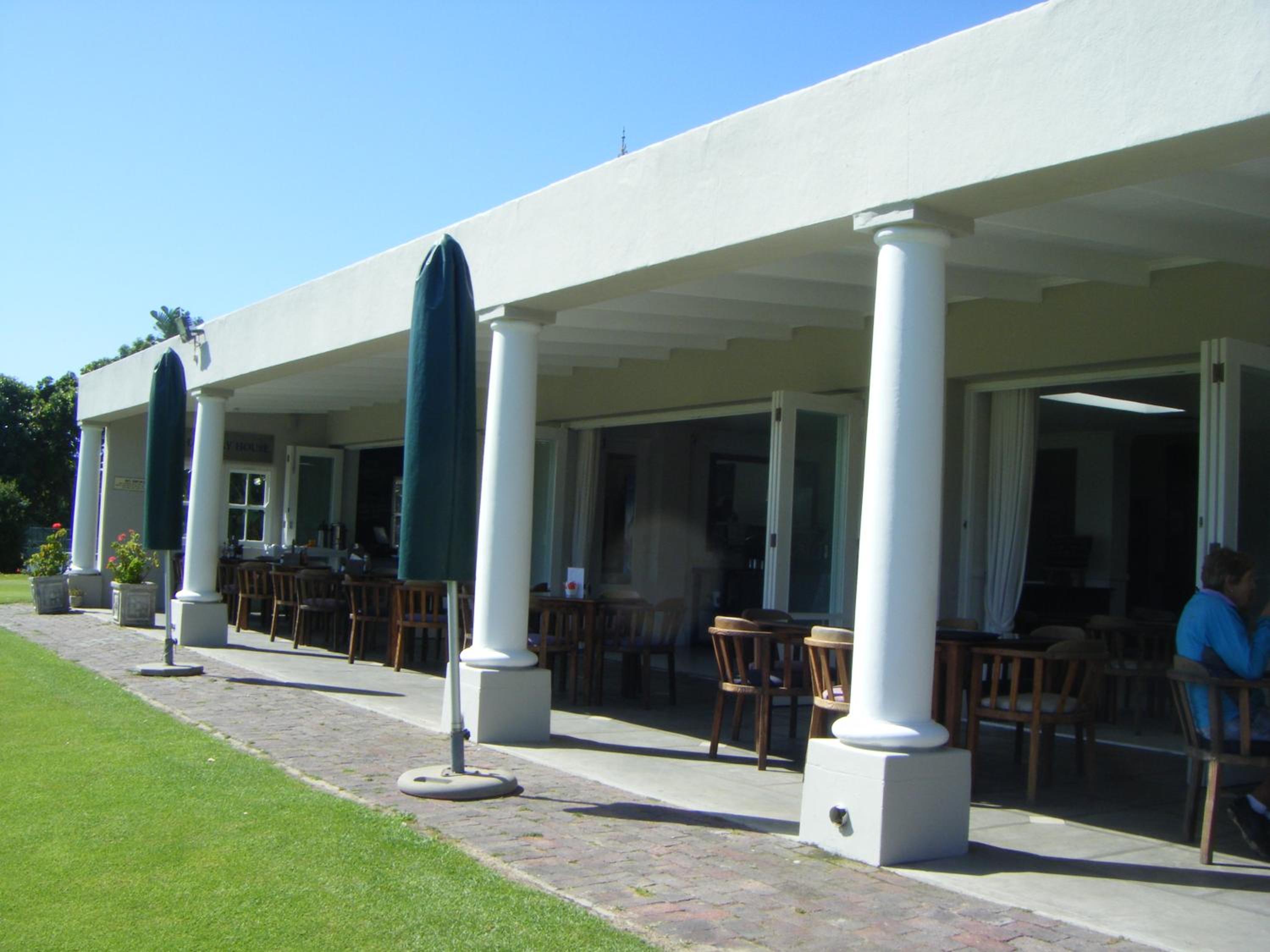Green Goose self catering villa with pool view 3