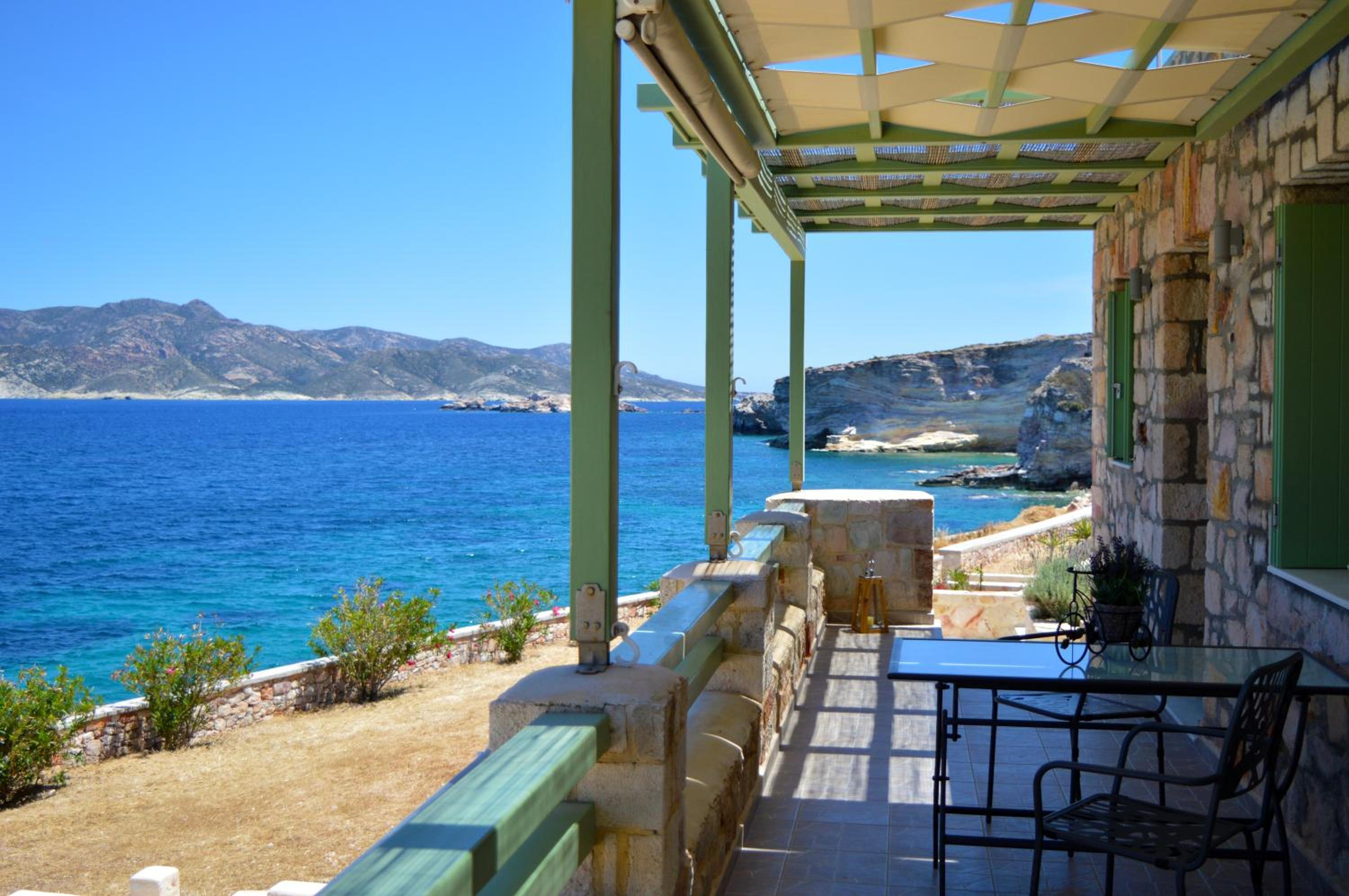 Hotel Remezzo Kimolos - Image 1