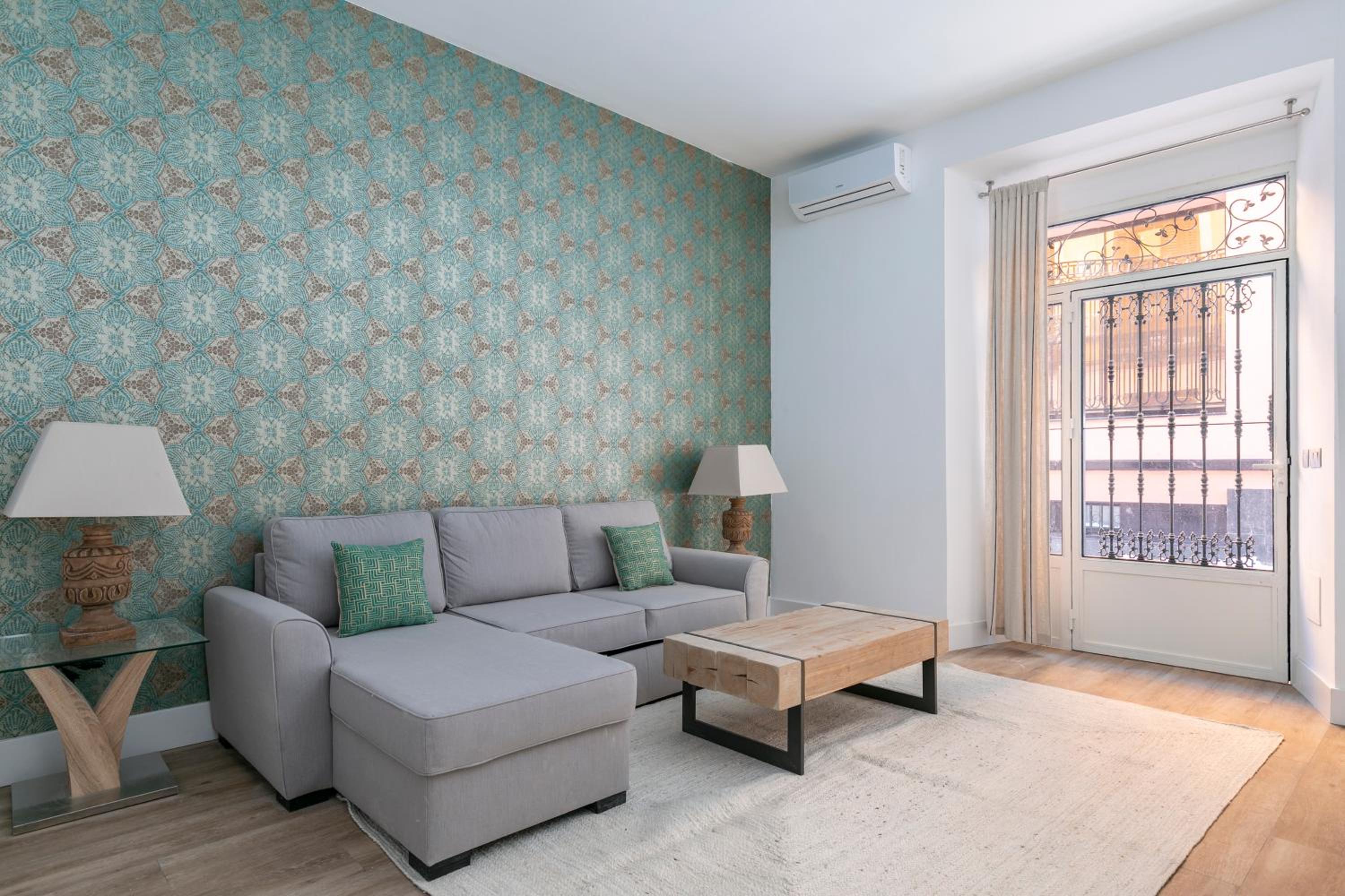 HOMEABOUT PREMIUM MALASAÑA Apartment view 3