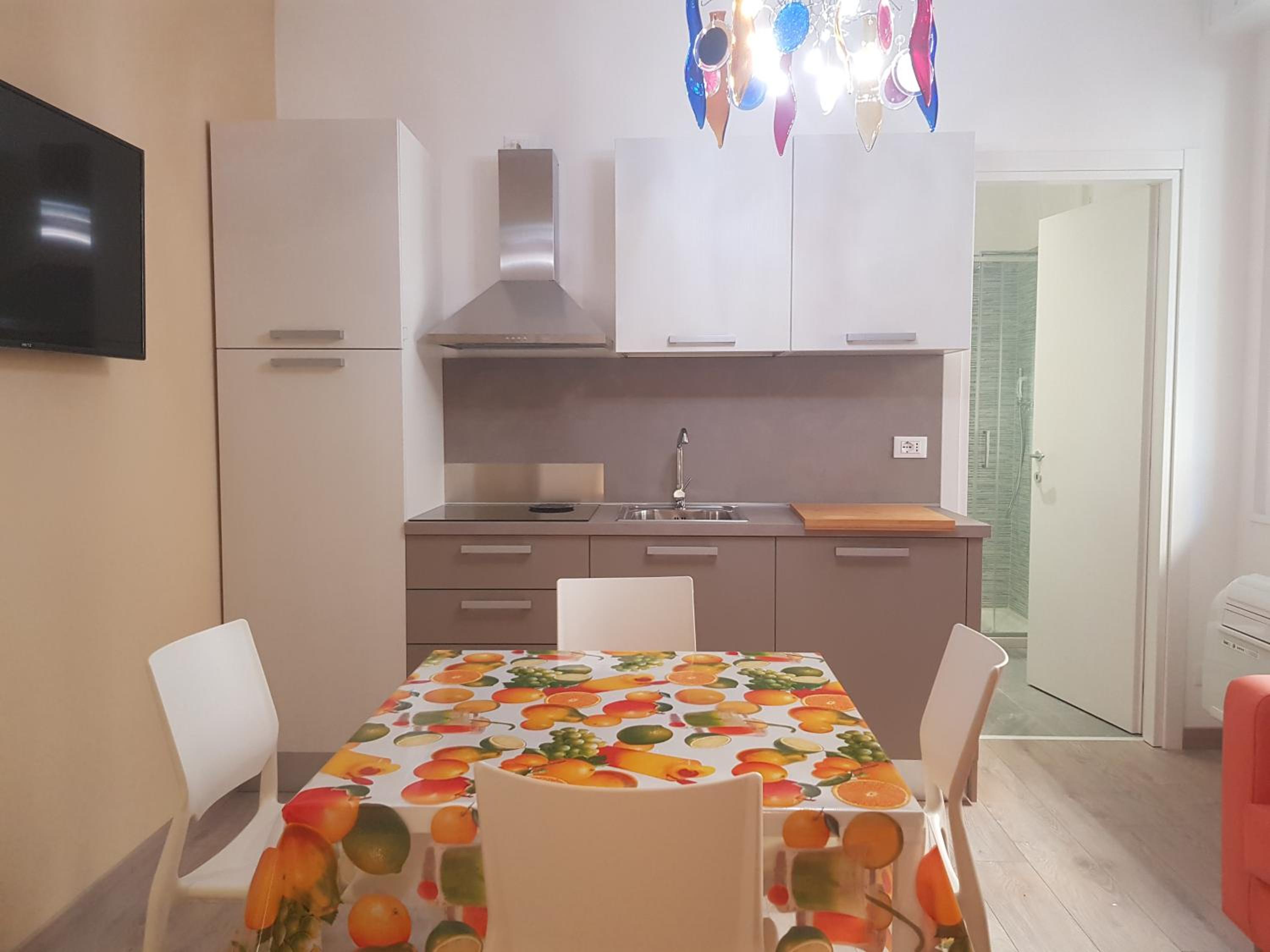 Cristina sweet home photo 2