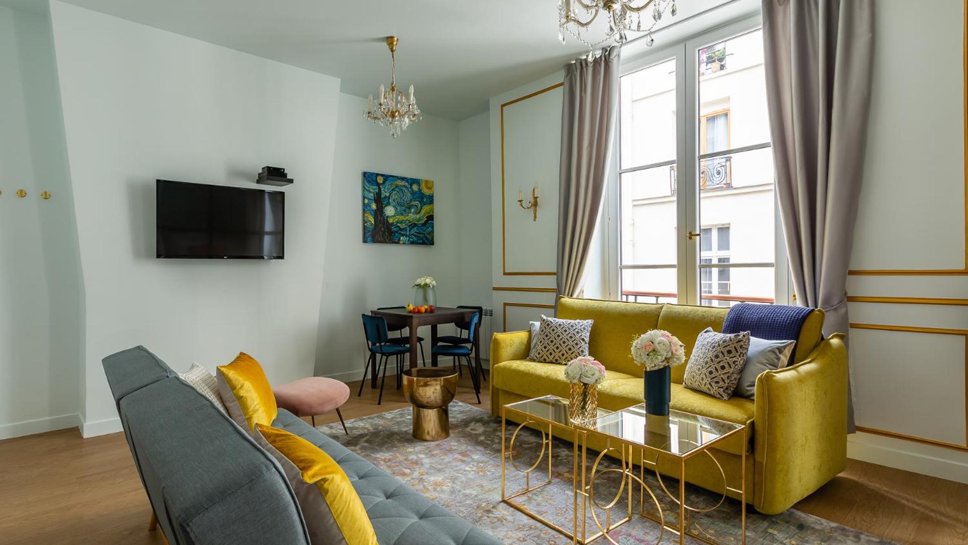 Luxury 2 Bedroom 2 Bathroom Apartment - Louvre