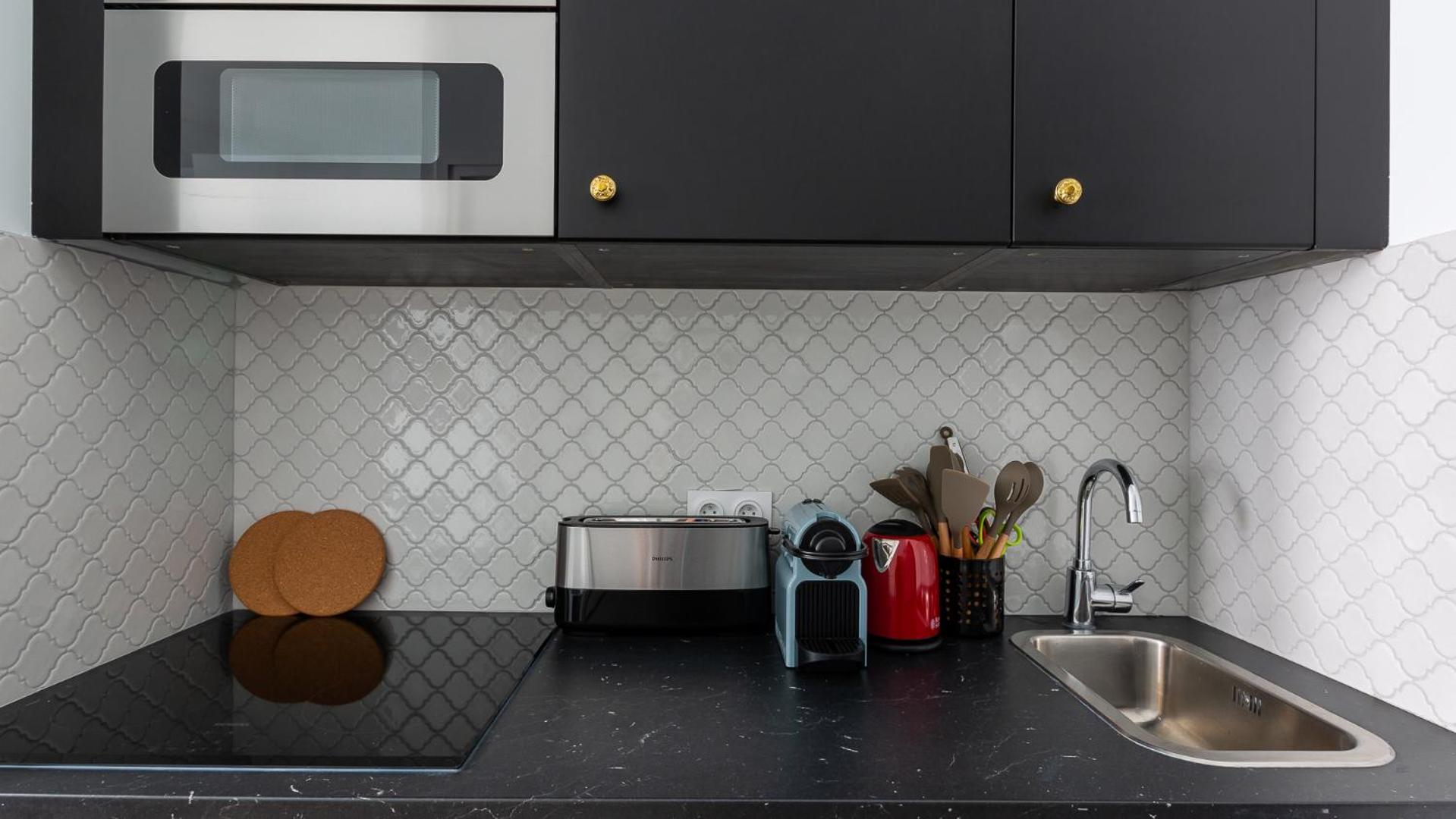 Luxury 2 Bedroom 2 Bathroom Apartment - Louvre