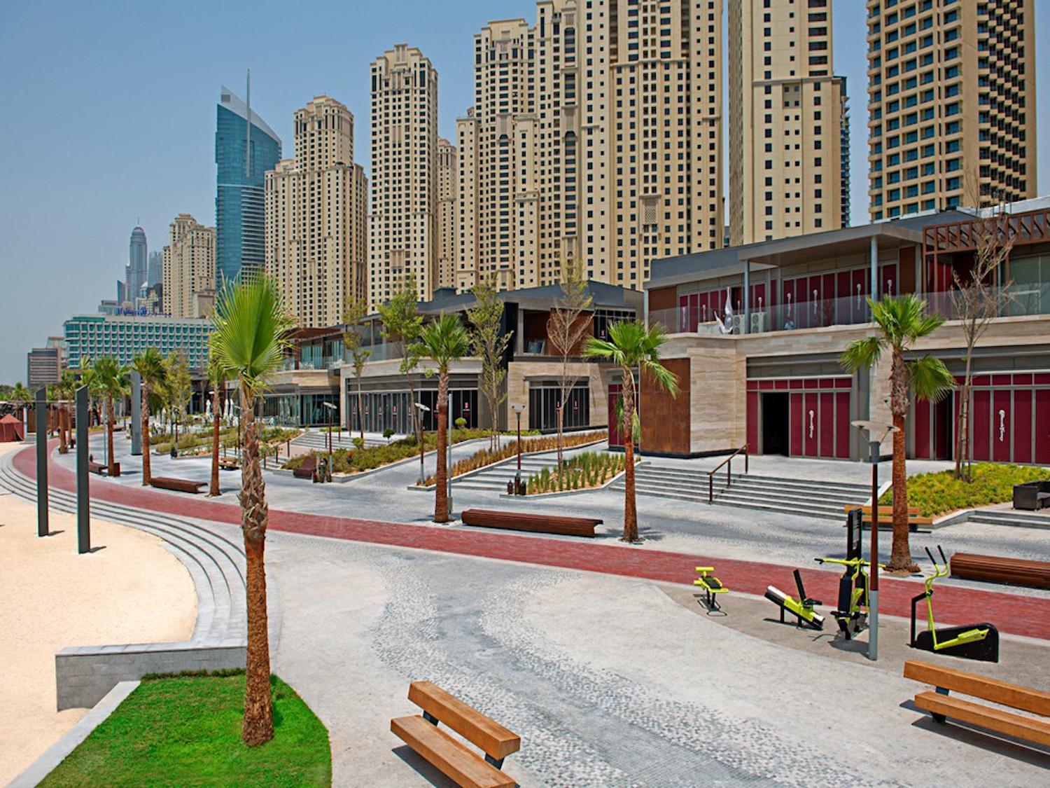 2BR Beach front Sea View