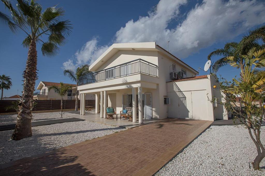 Villa Magusta - Modern 4 Bedroom Ayia Thekla Villa with Pool - Close to the Beach view 4