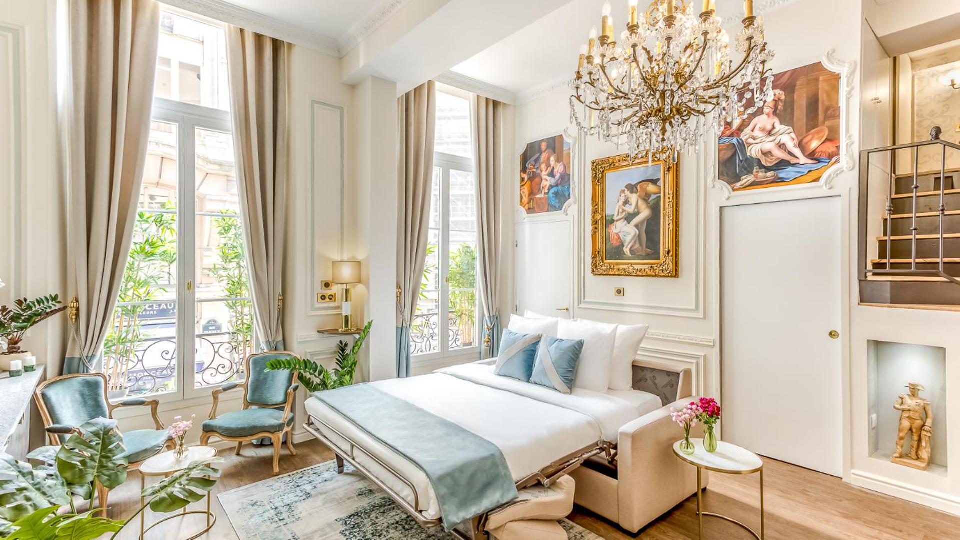 Luxury 3 Bedroom 2 Bathroom Palace Apartment - AC - Louvre
