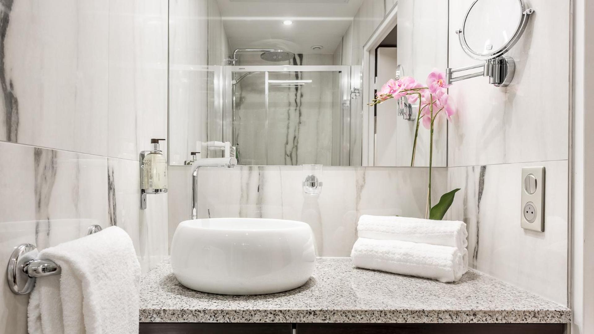 Luxury 3 bedroom Loft in Heritage Building - LE MARAIS