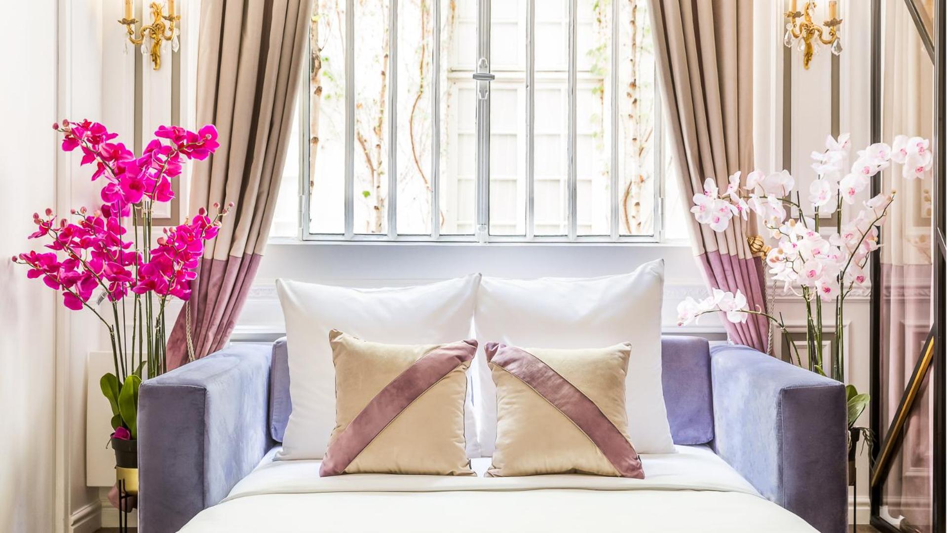 Luxury 3 bedroom Loft in Heritage Building - LE MARAIS