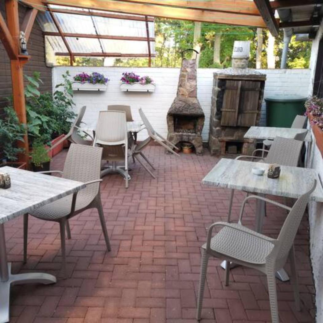 Schöne geräumige Ferienwohnung am Park