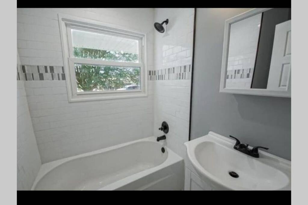 10 mins from Downtown New Orleans *a must see * photo 4