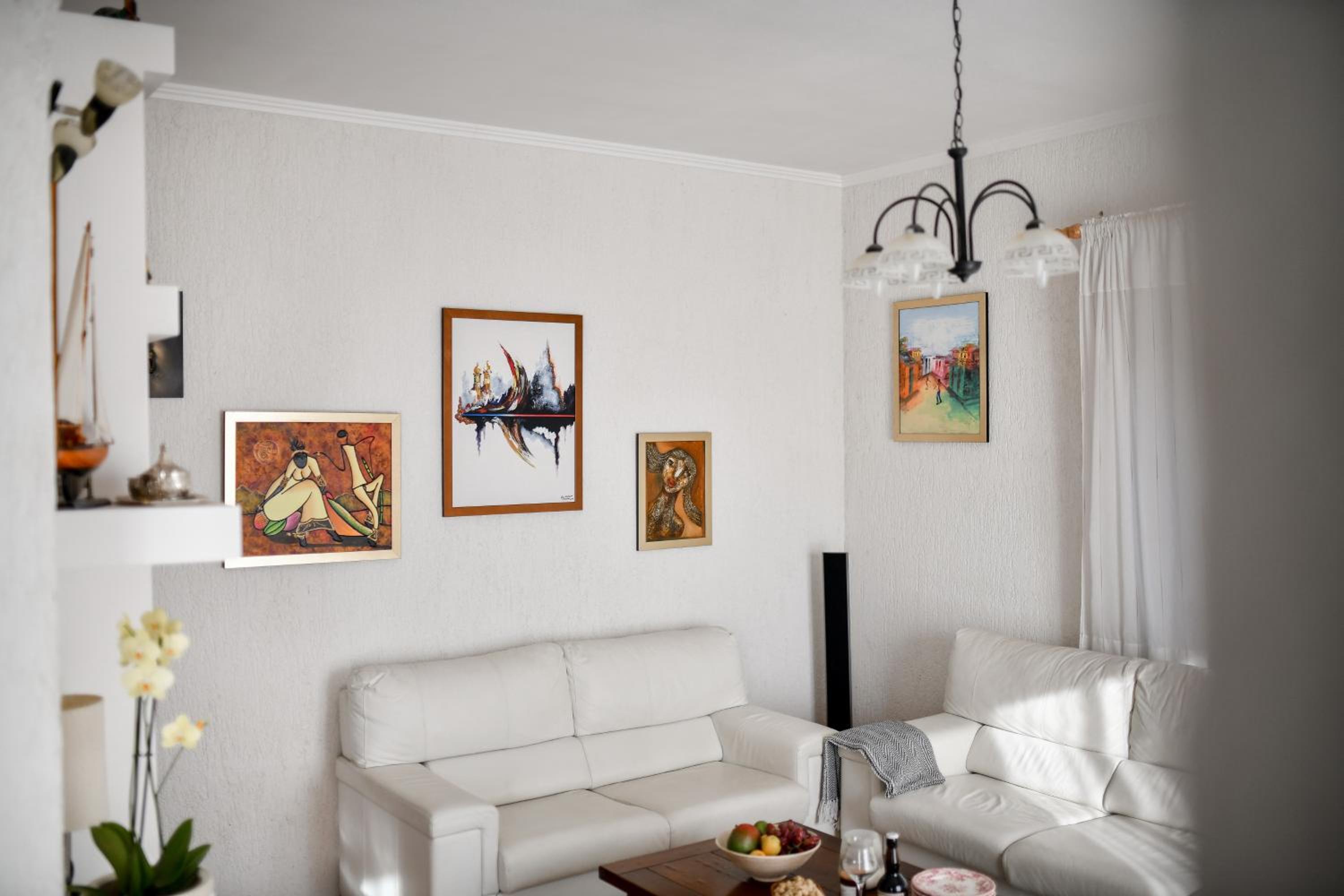 Spacious villa Vito with large pool view 4