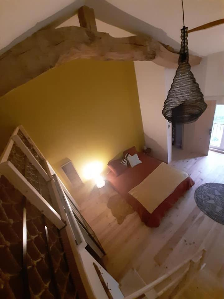 La Grange de la Batone - Bed and Breakfast view 4