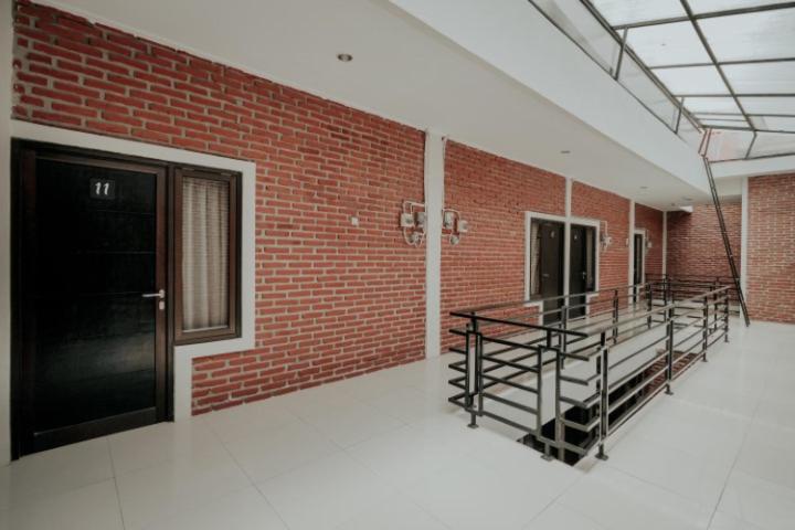 D'Paragon Cerry