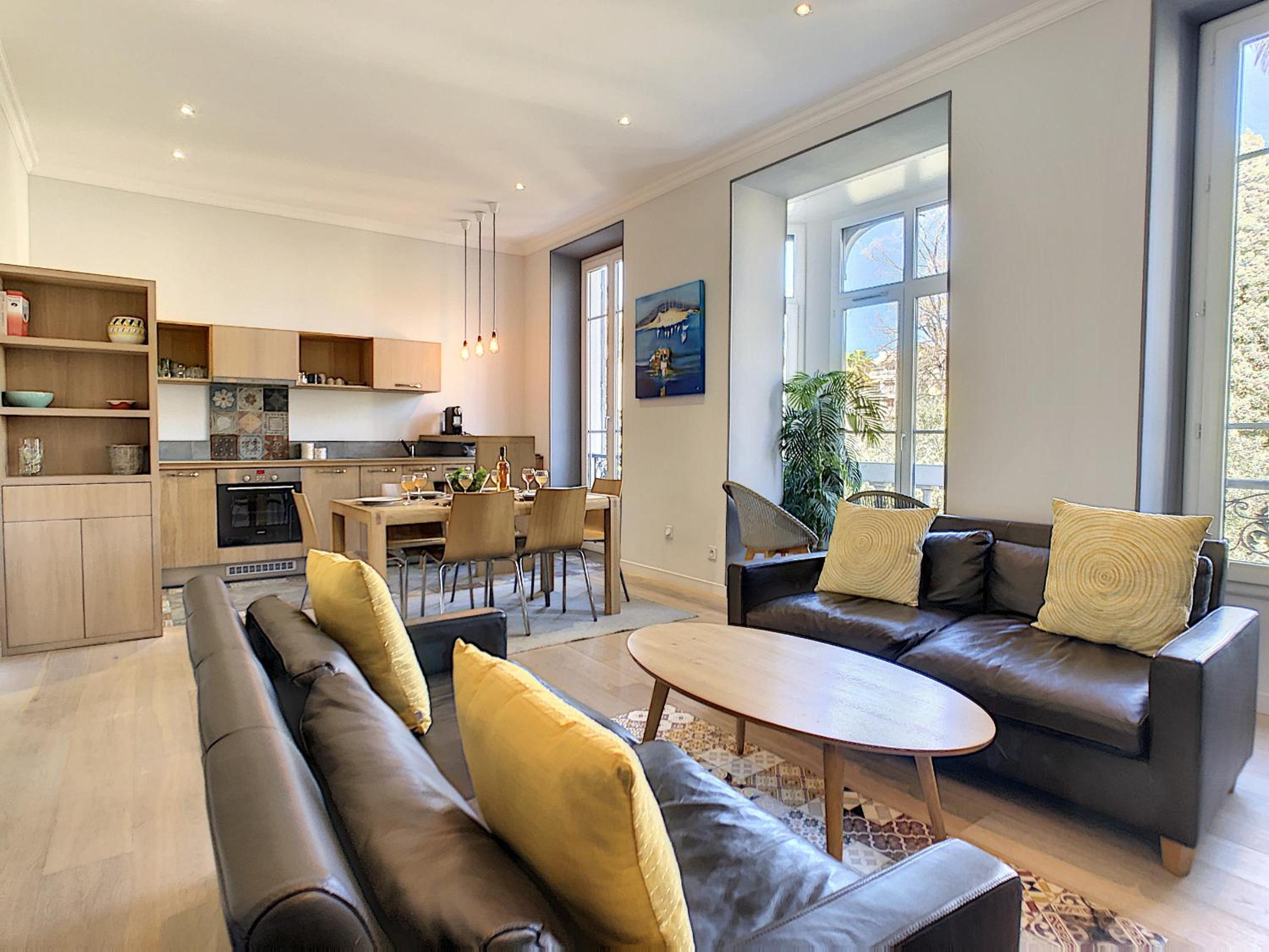 Nestor&Jeeves - PALAIS MARIE PRESTIGE - Central - Close sea