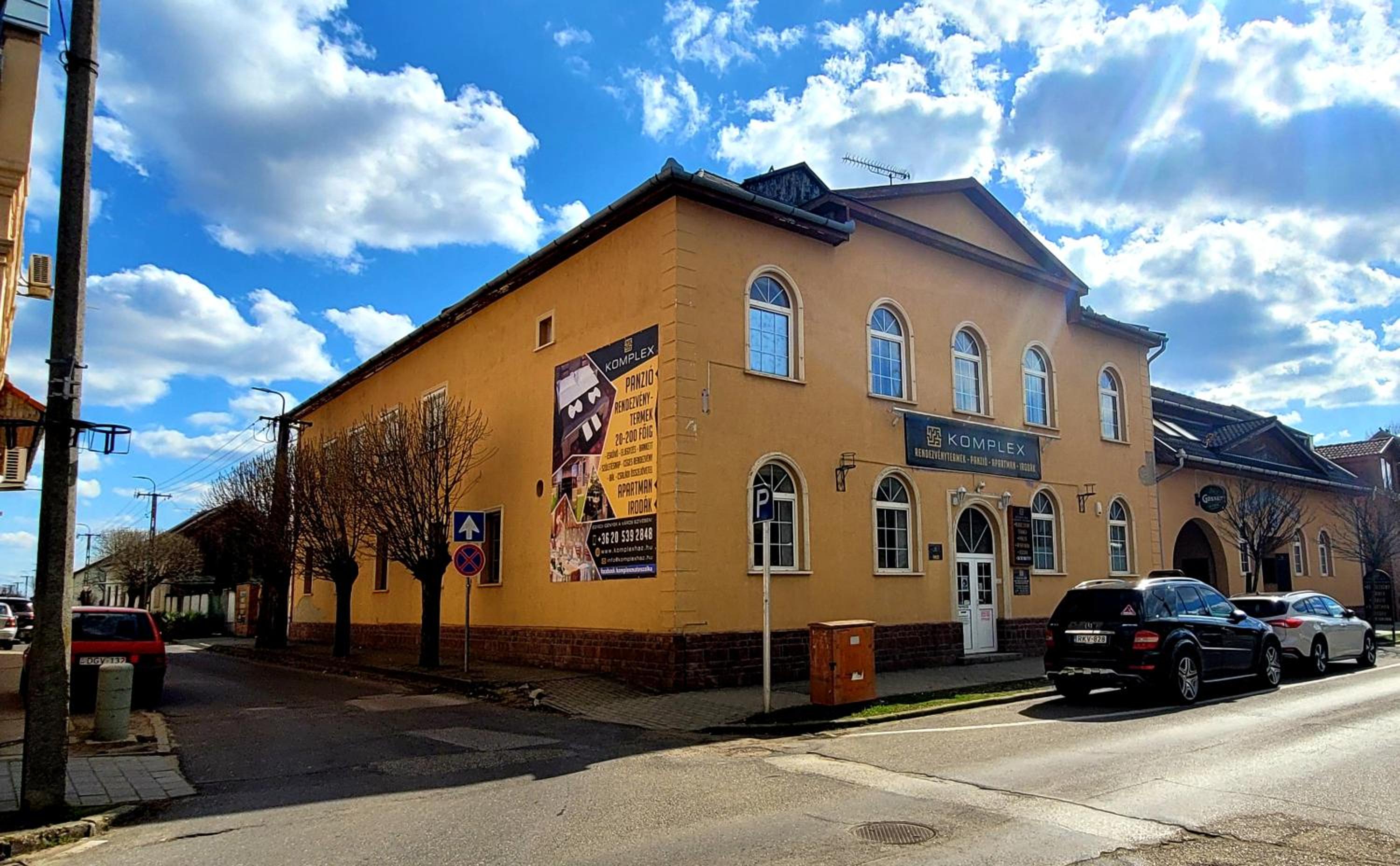 Photo 10