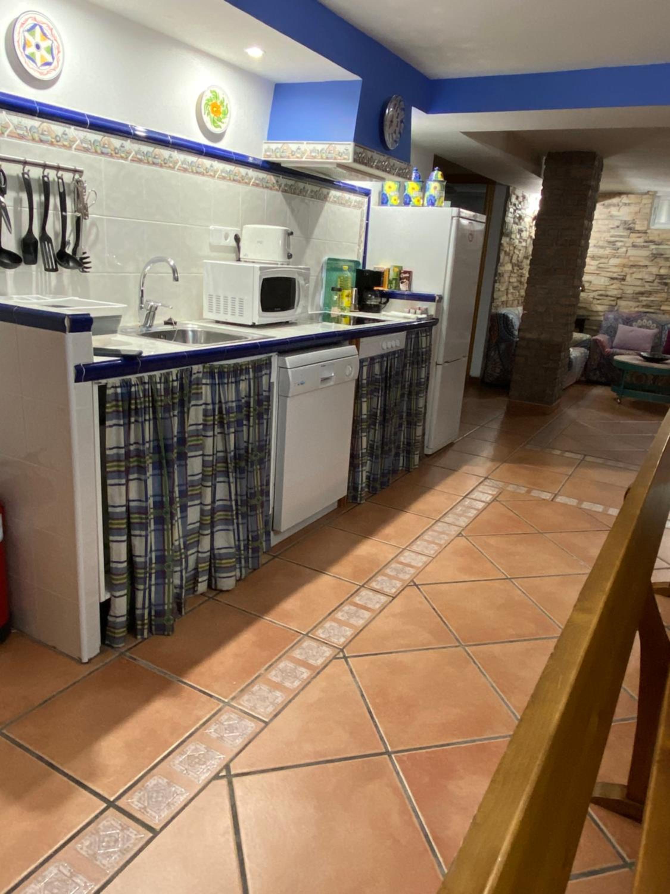 Bodega íntima photo 2