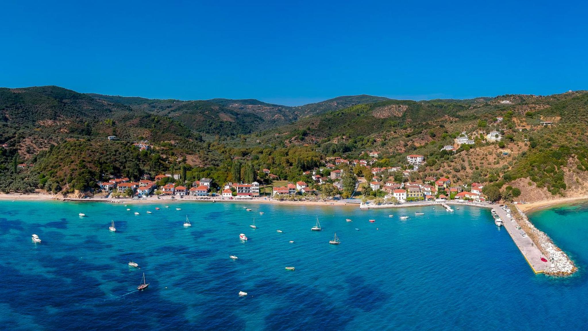 Des Roses Hotel view 4
