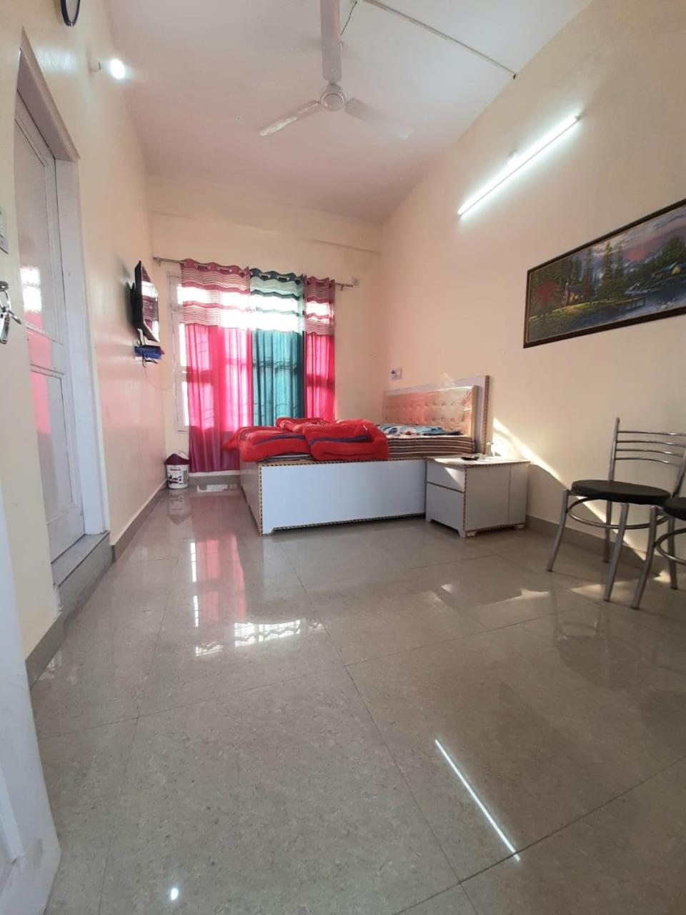 CITY CROWN GUEST HOUSE