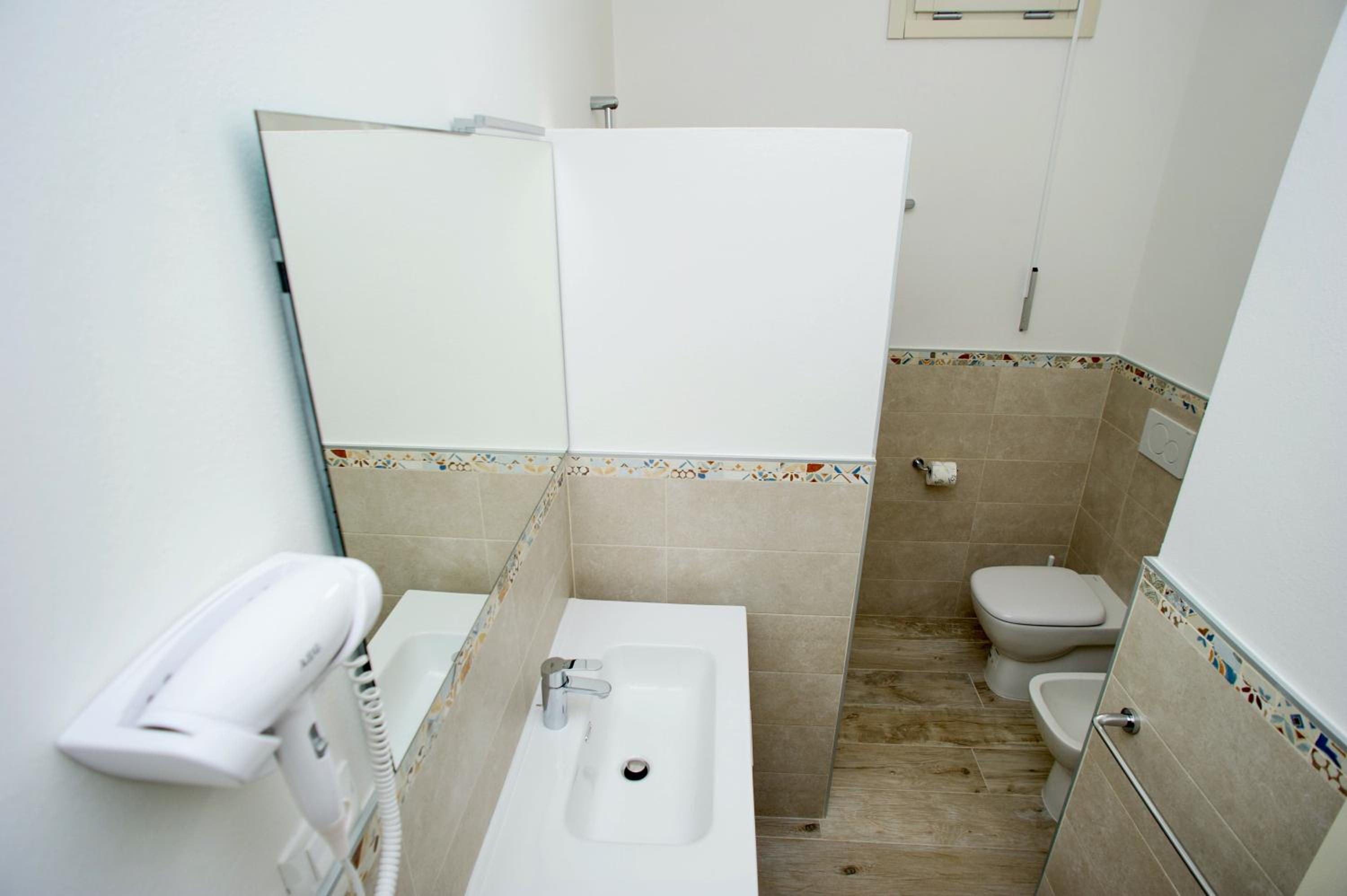 Photo 28