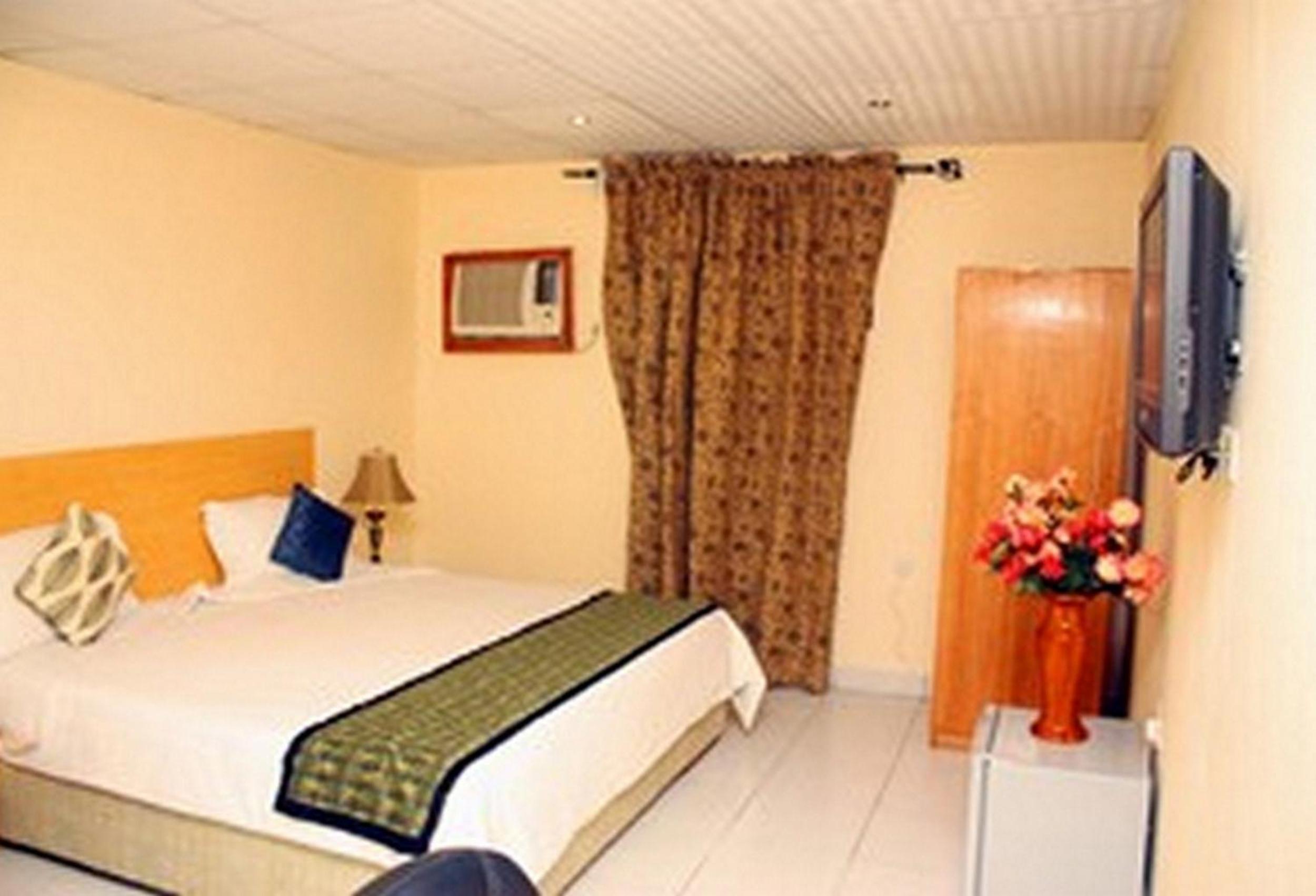 Room in Lodge - Eaglespark1960 Hotel view 5