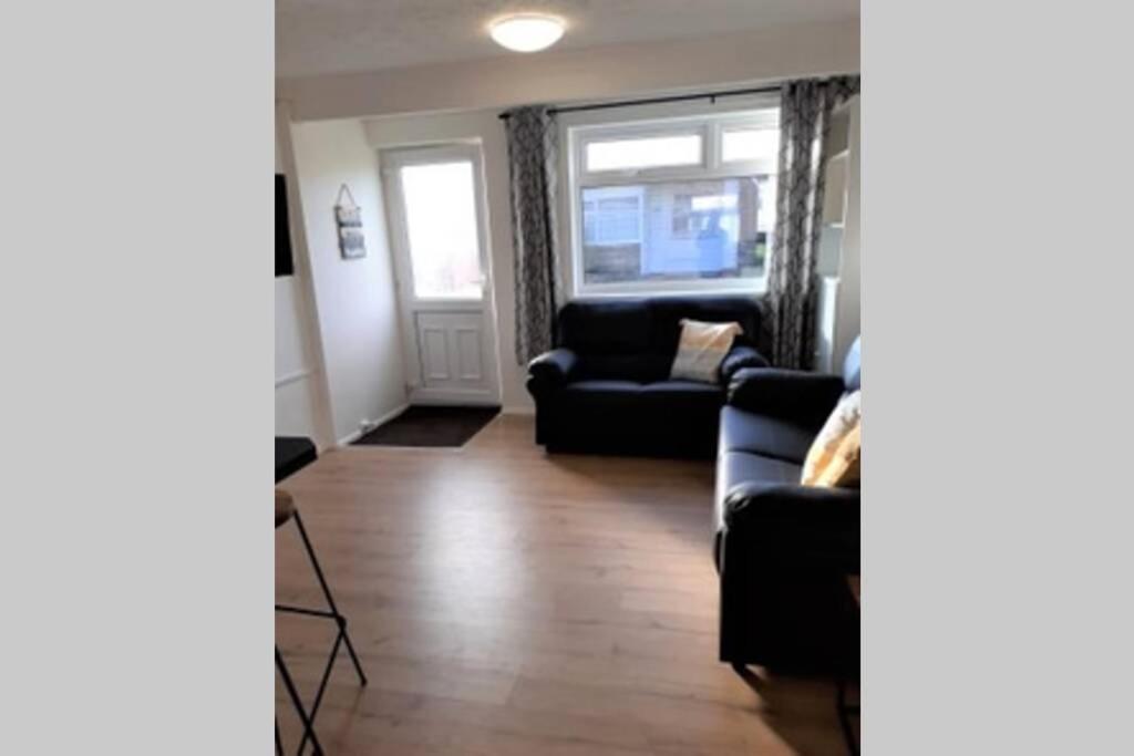 Exceptional Chalet near to Beach, Broads & Gt Yarmouth view 3