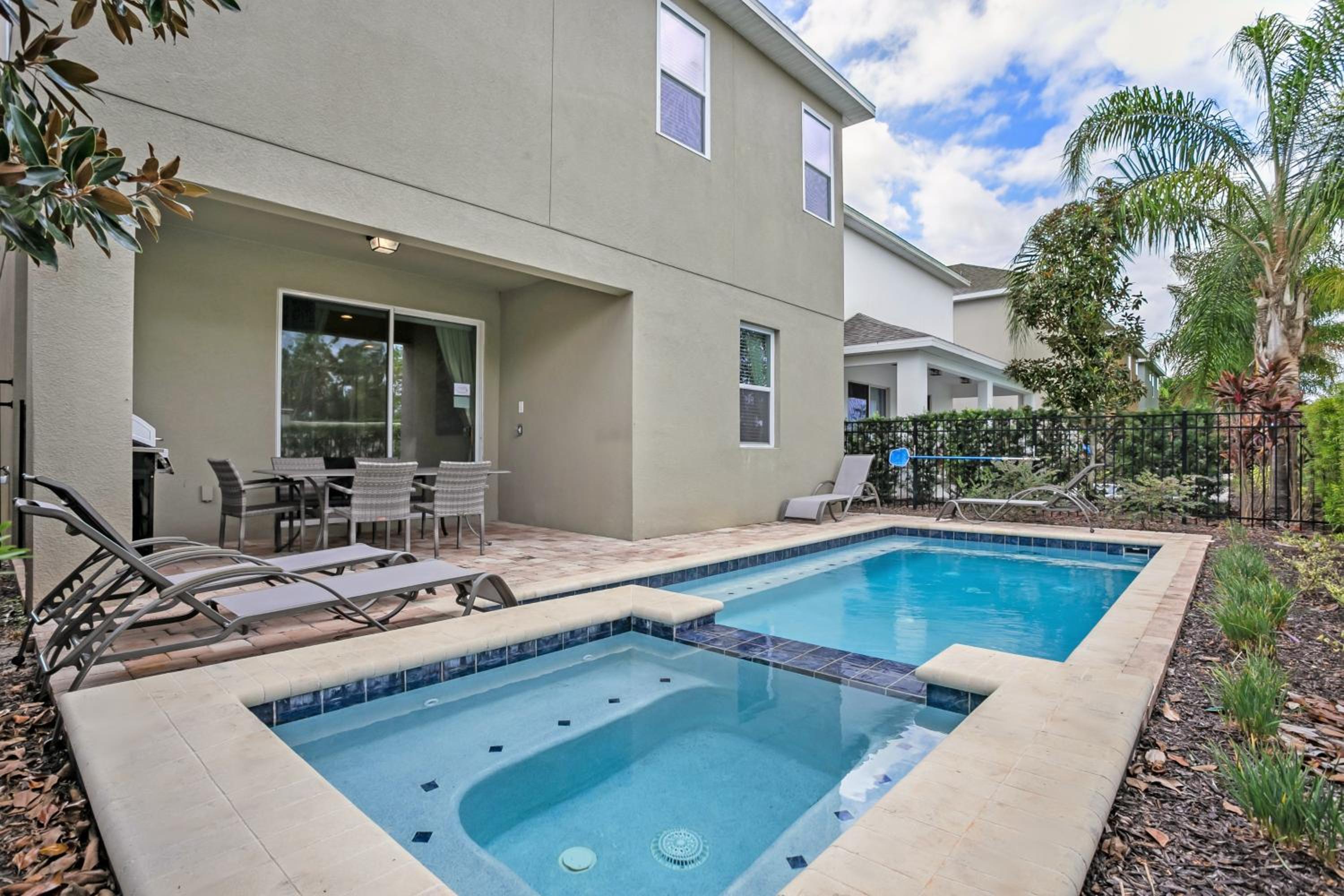 Encore Resort 8 Bedroom Vacation Home with Pool 2105