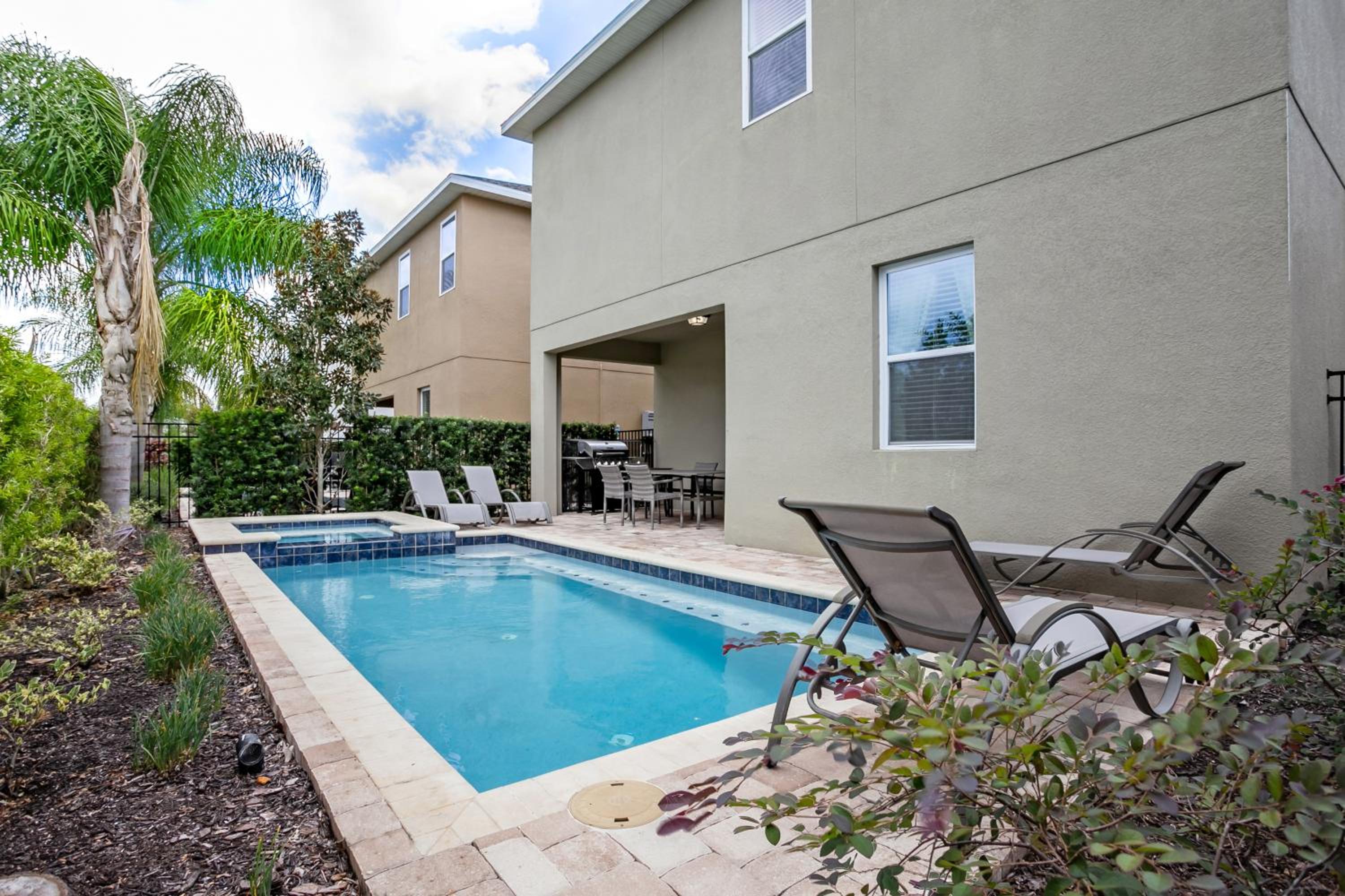 Encore Resort 8 Bedroom Vacation Home with Pool 2105
