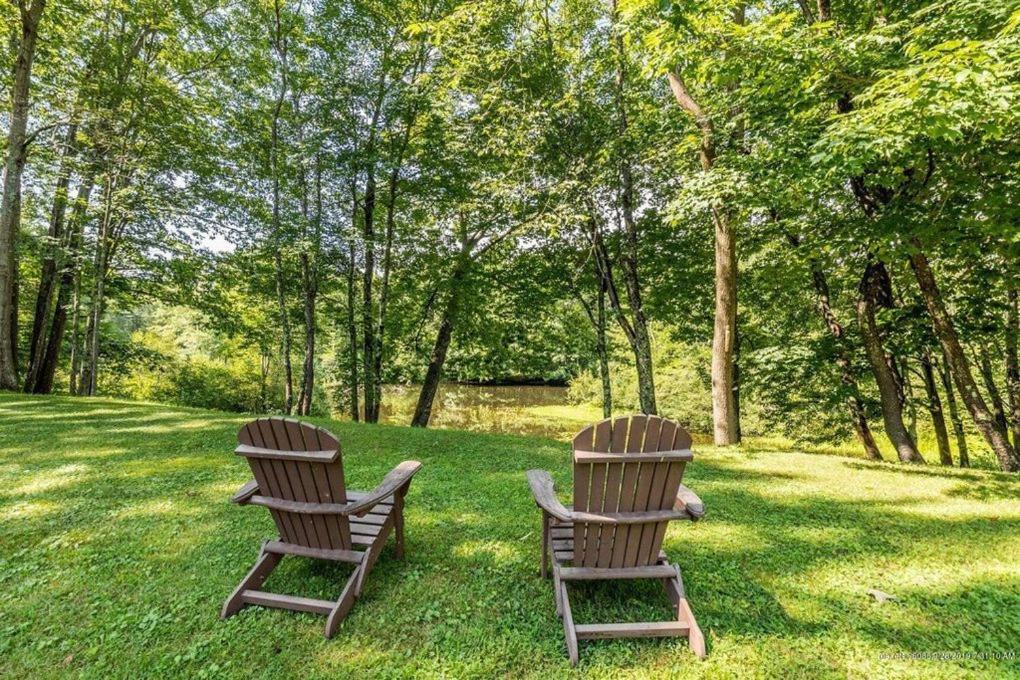 Beautiful PRIVATE Oasis - On the River's Edge view 3