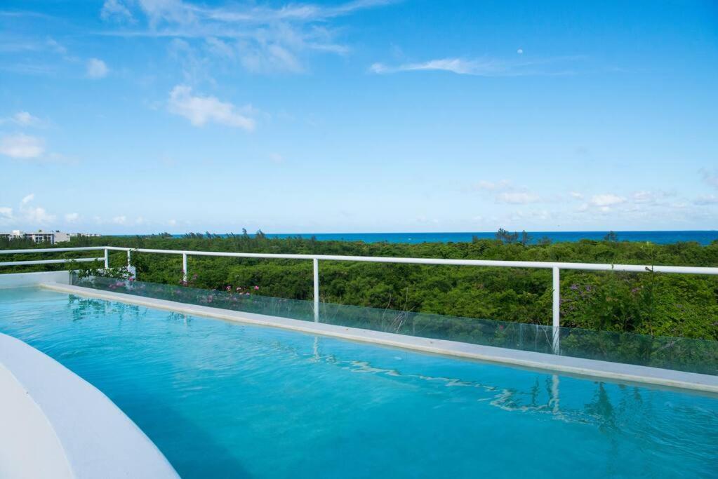 Great Location Ocean View Suite Outdoor Infinity Pool 2 Double beds by Mint view 2