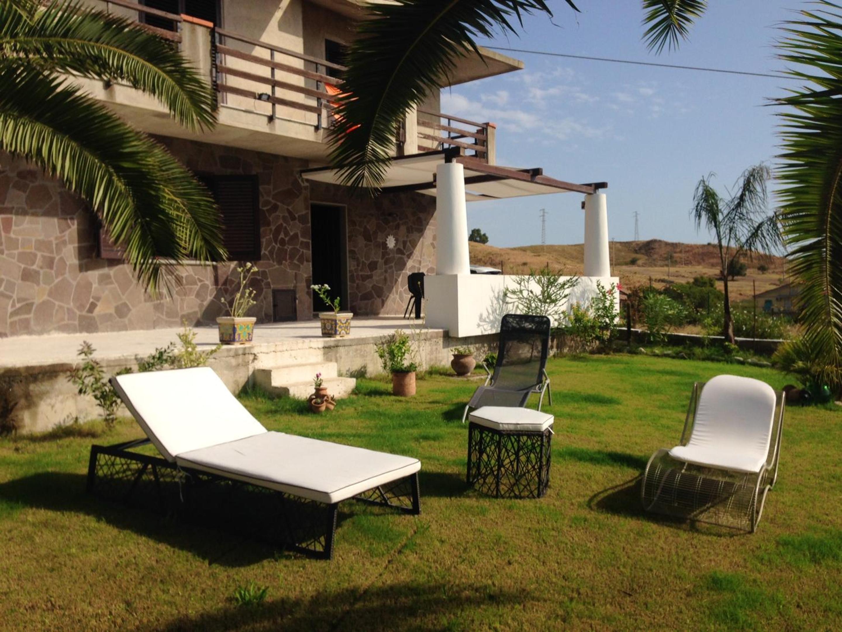 5 bedrooms house at Brancaleone Marina 200 m away from the beach with sea view jacuzzi and enclosed garden photo 2