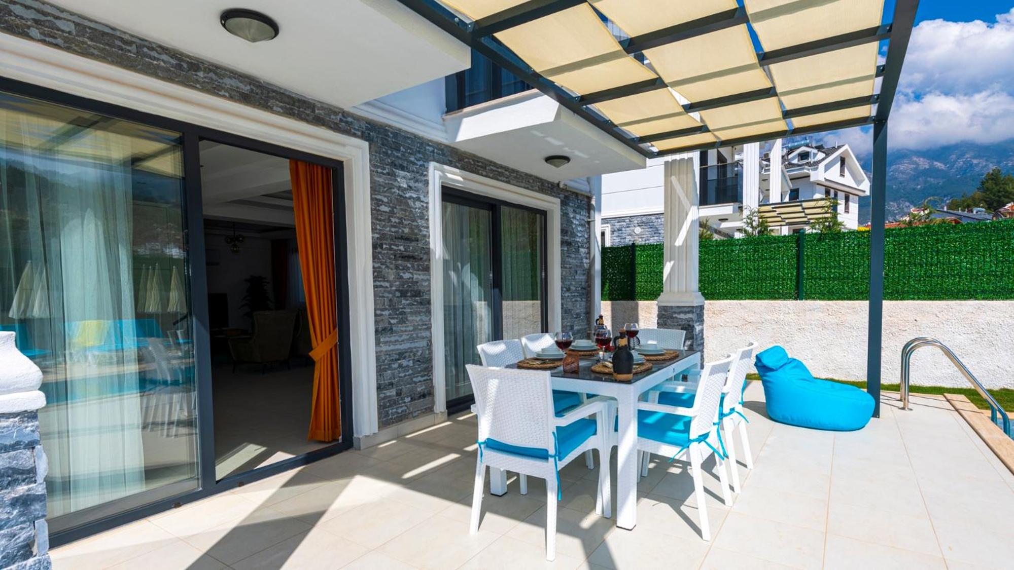 Hisar 2 - 4 Bedroom Holiday Villa in Hisarönü view 2