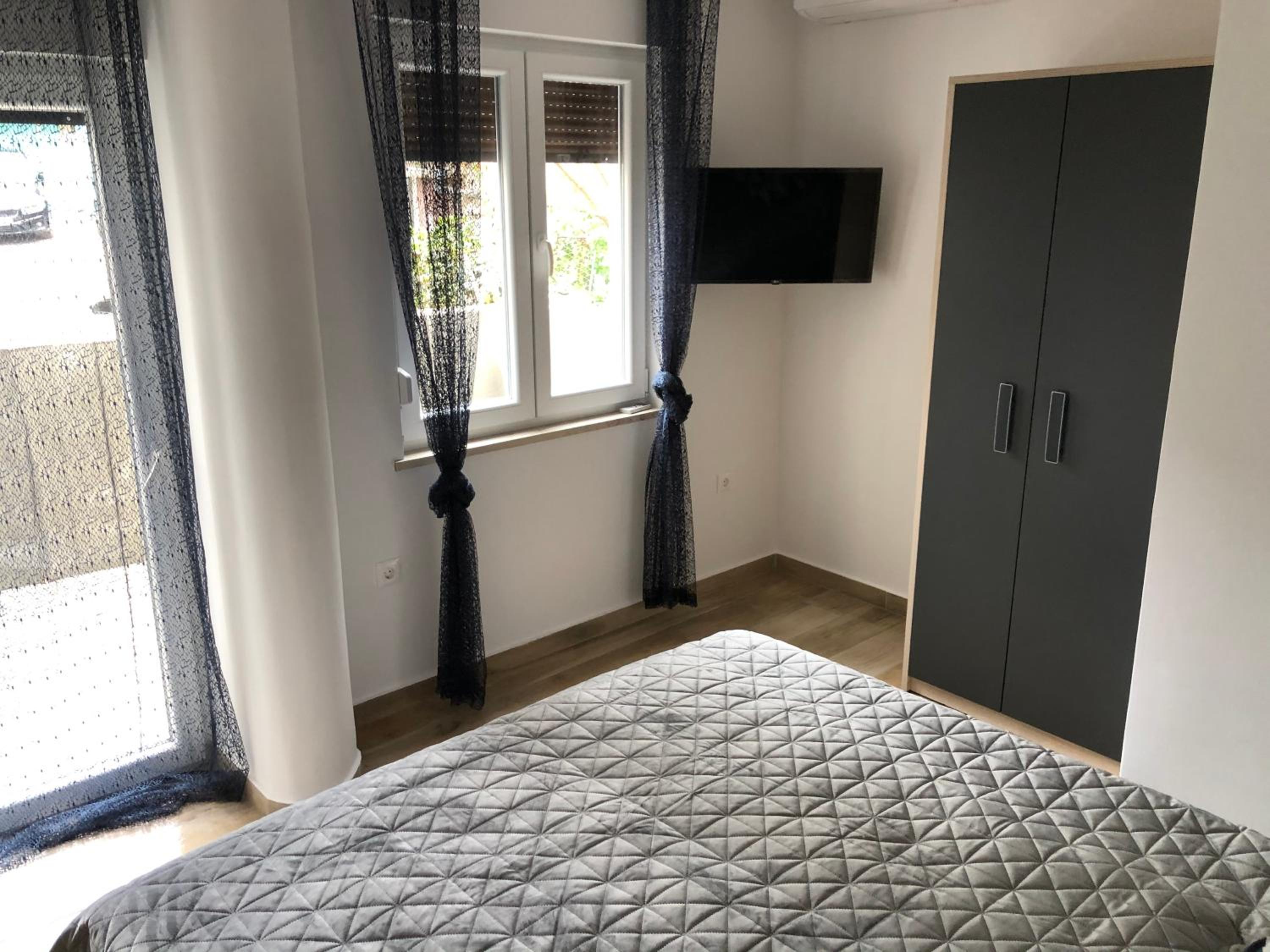 Apartment MAK with free parking view 4
