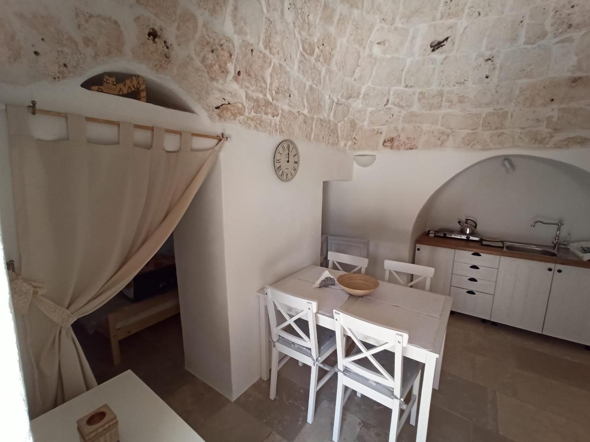 Trullo Le Cicale with pool photo 4