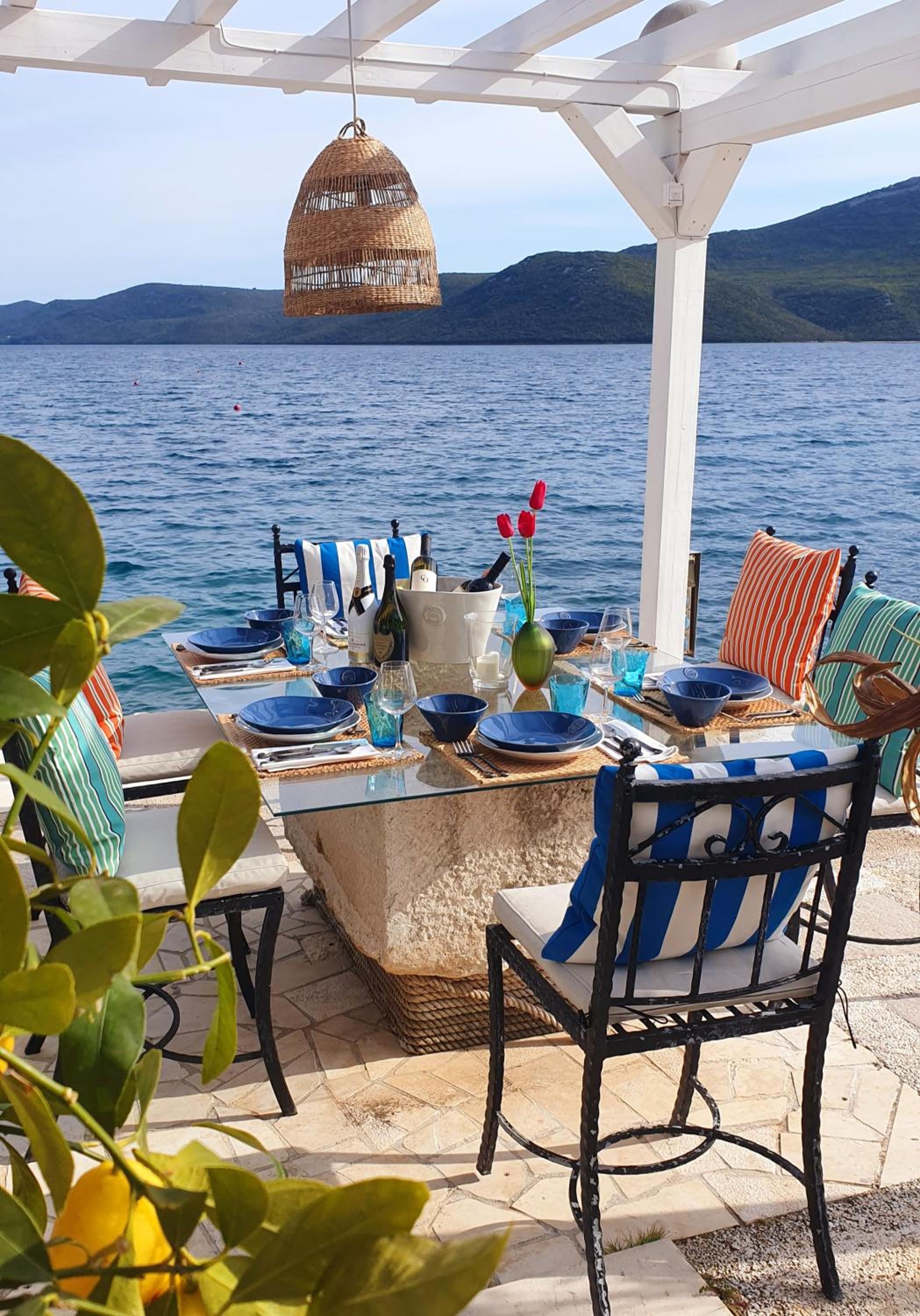 Villa Rava Hotel & restaurant