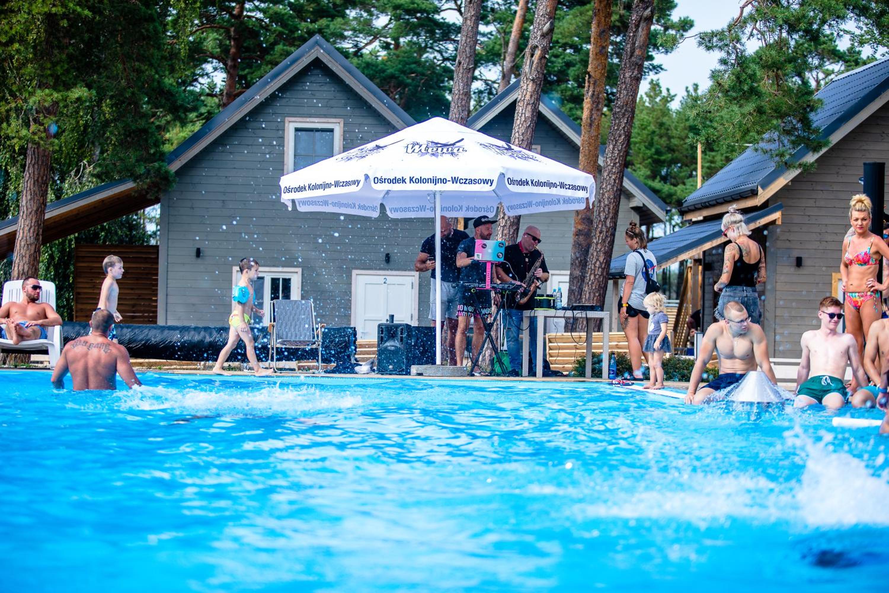 swimming pool