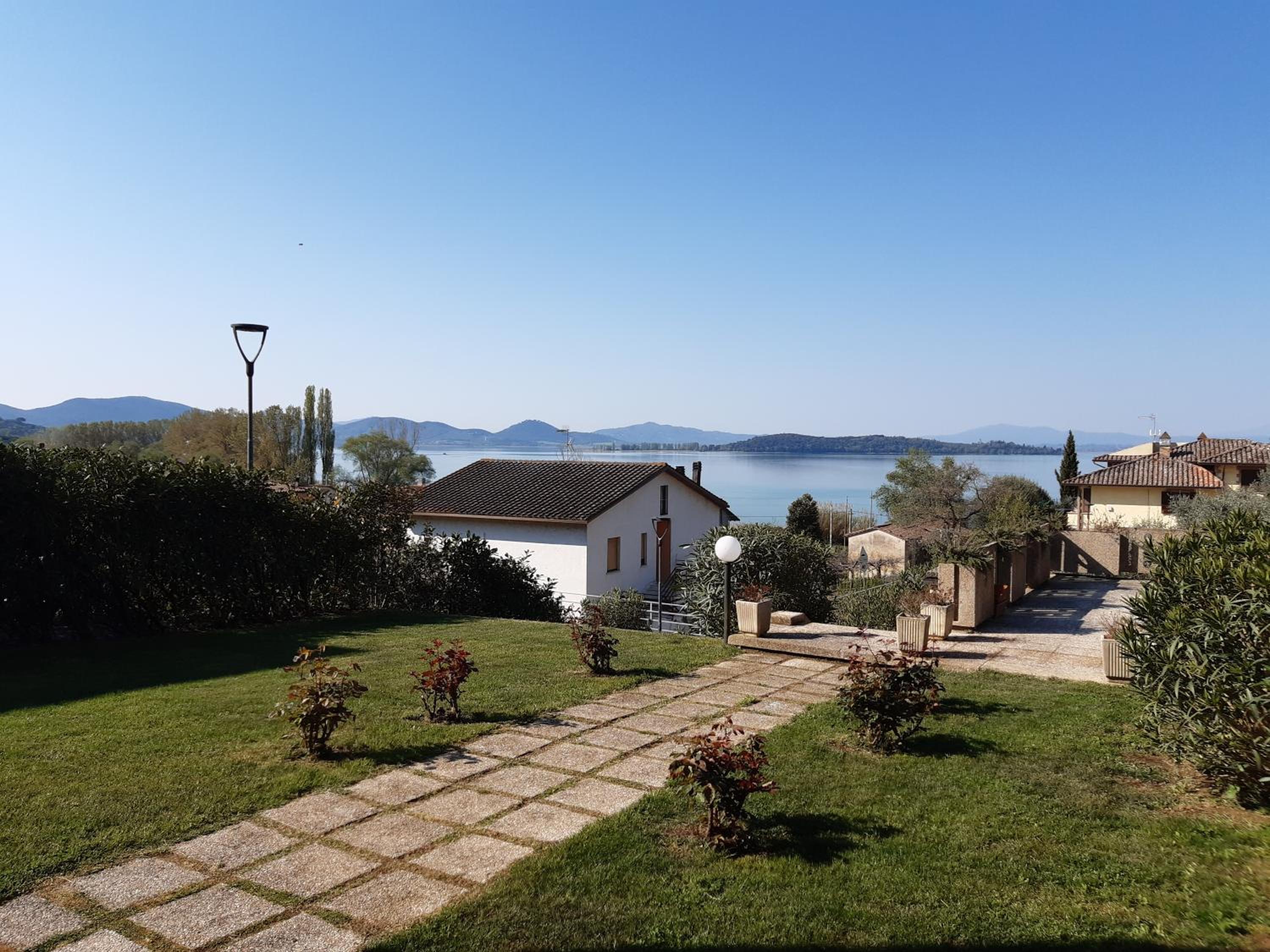 La perla sul lago photo 3