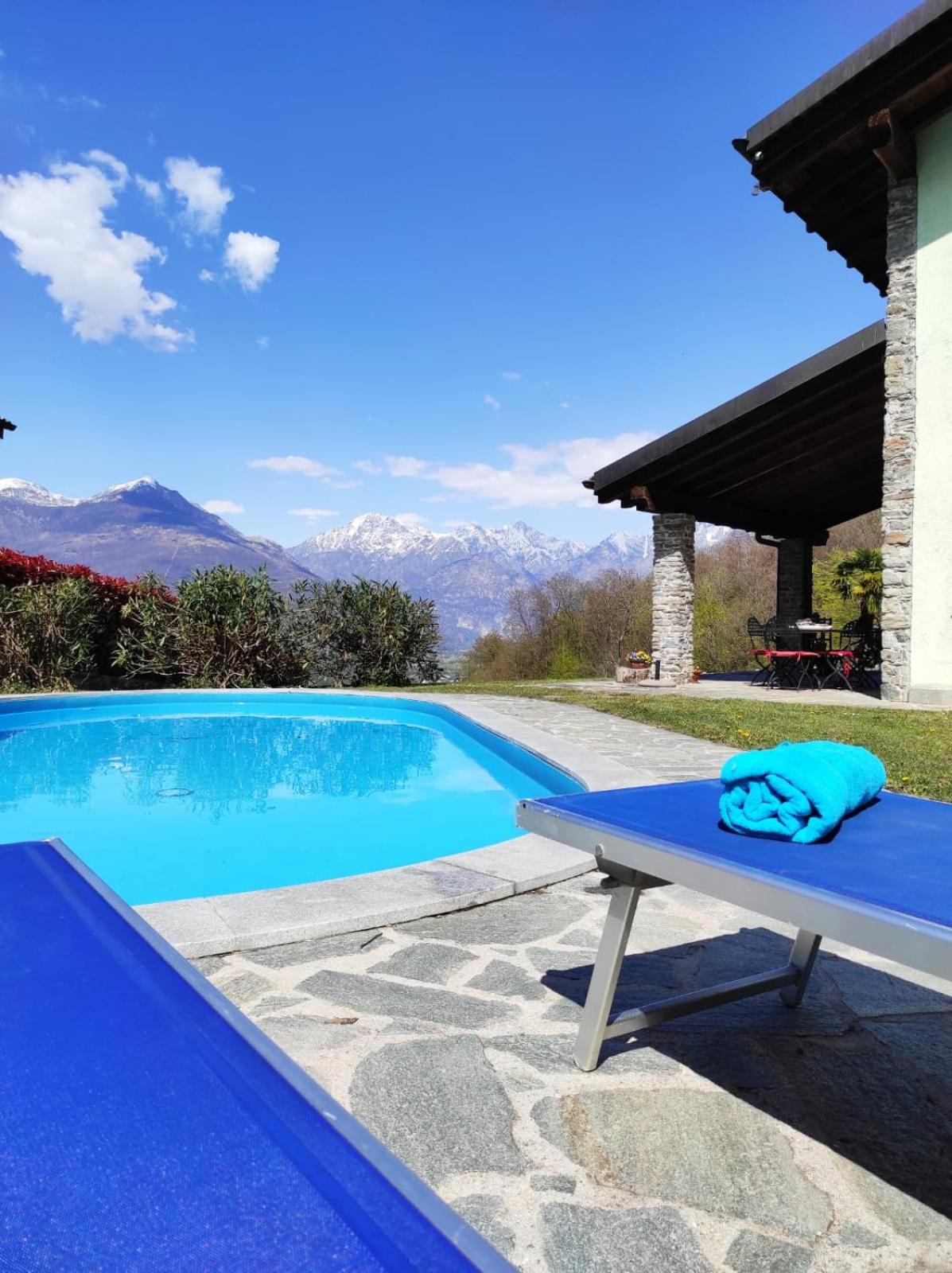 Villa Betulla con piscina privata sul lago di Como view 4