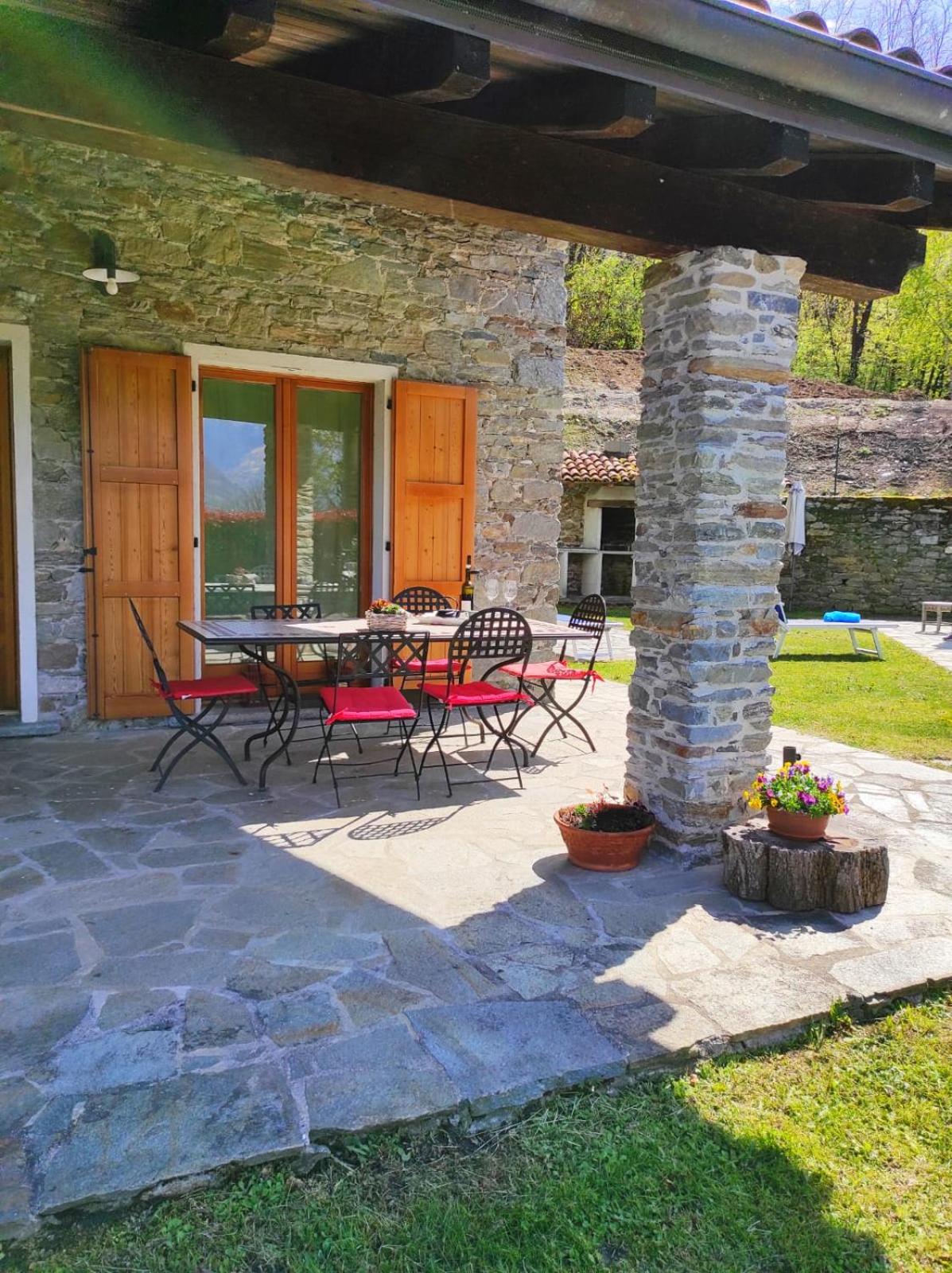 Villa Betulla con piscina privata sul lago di Como view 3