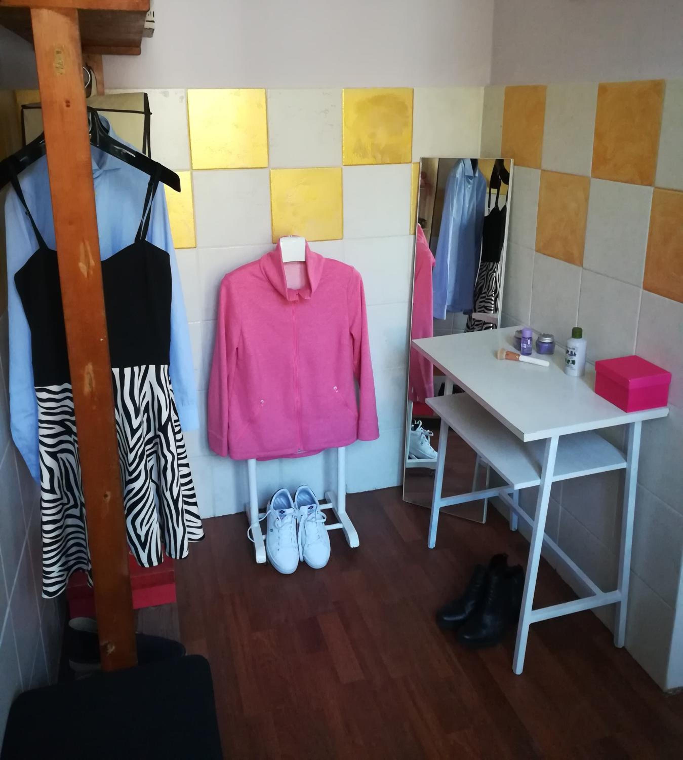 Photo 6