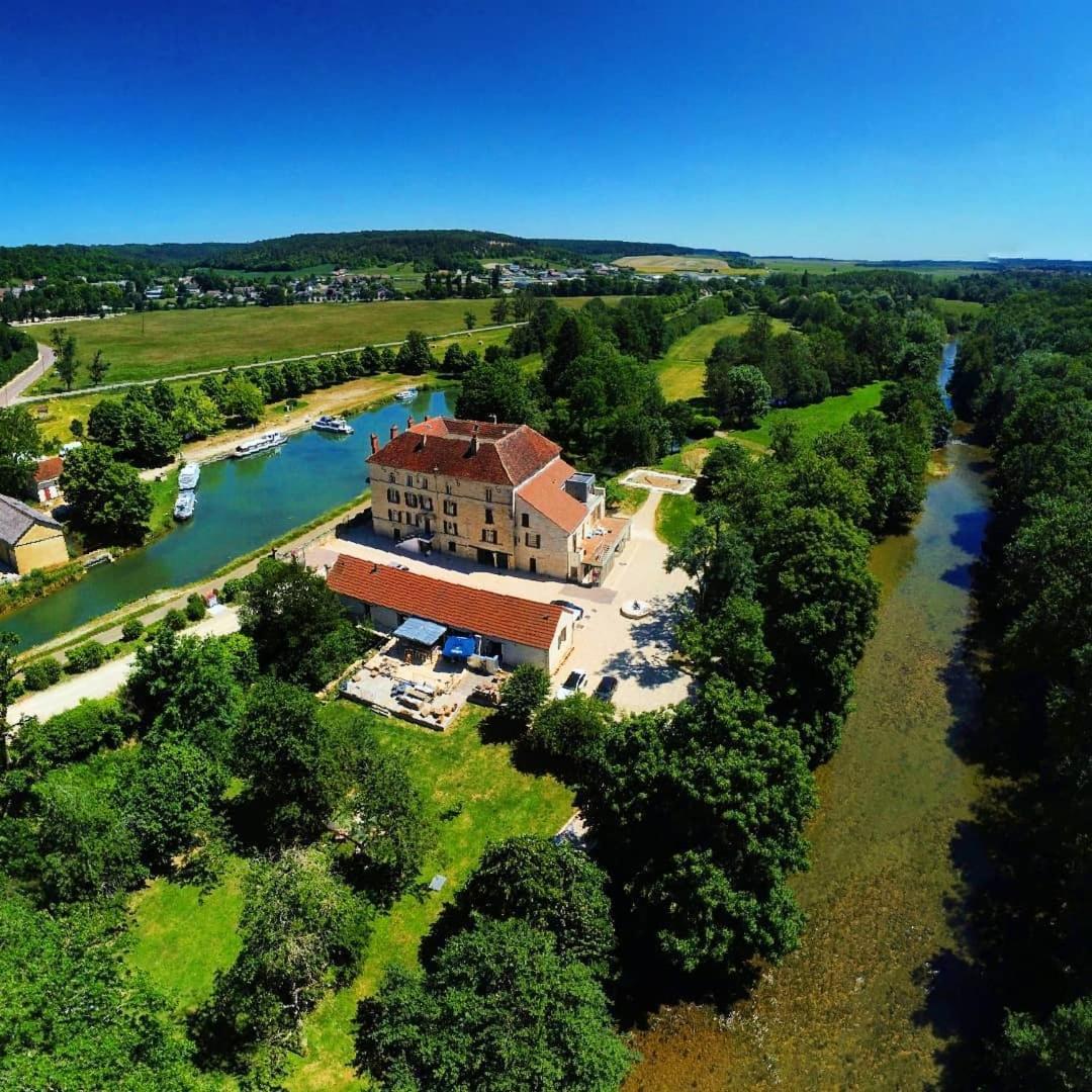 Le Moulin Neuf view 2