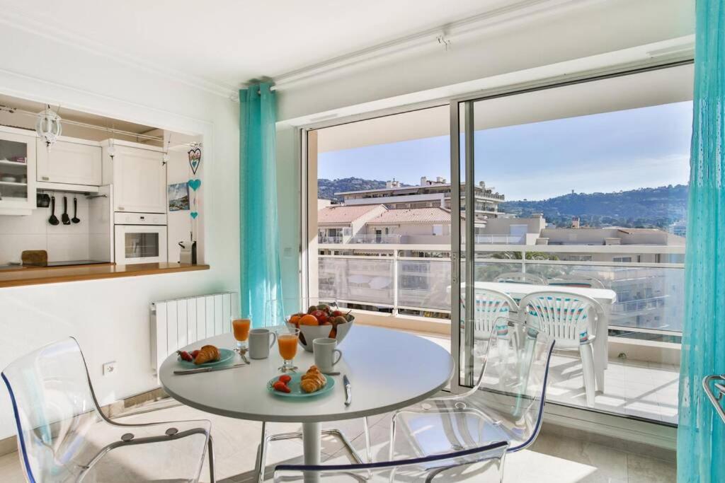 Bright One BDRM Apartment A/C-Swimming Pool/Congress by Olidesi view 2