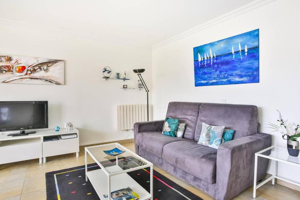 Bright One BDRM Apartment A/C-Swimming Pool/Congress by Olidesi